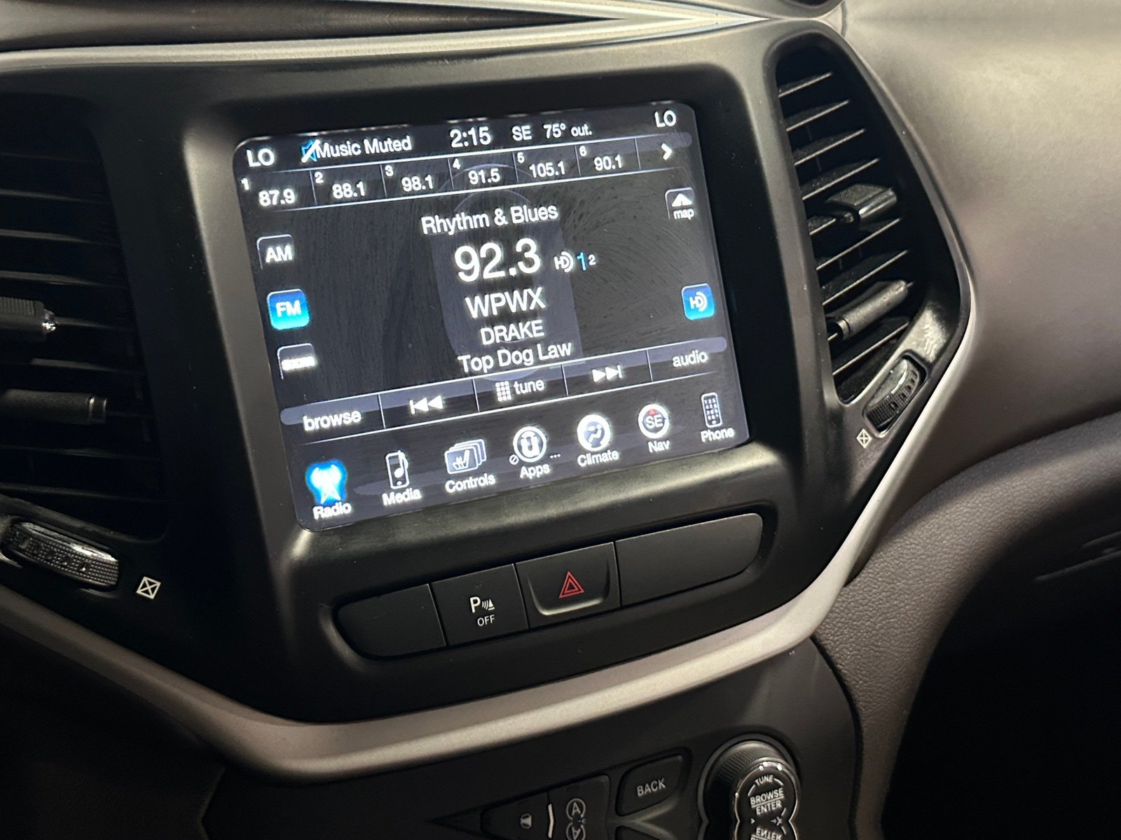 Thumbnail: 2017 Jeep Cherokee - 3