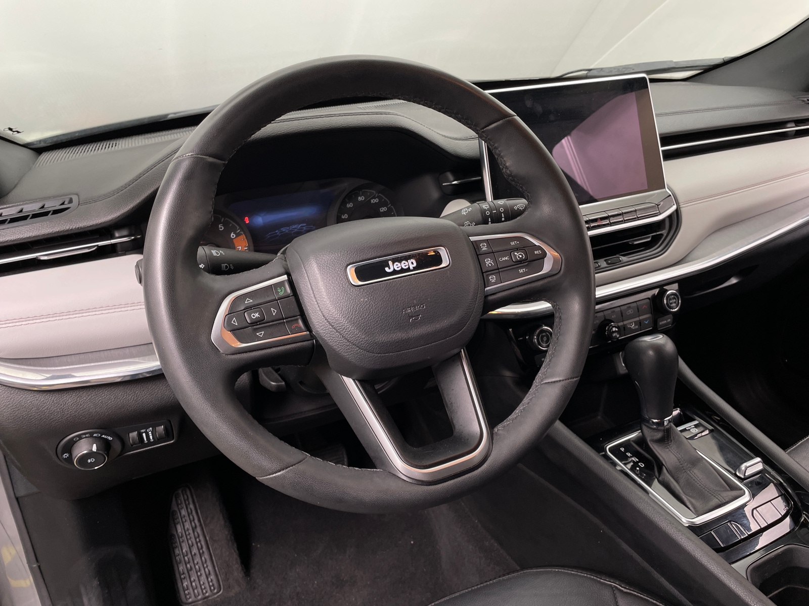 Thumbnail: 2023 Jeep Compass - 4