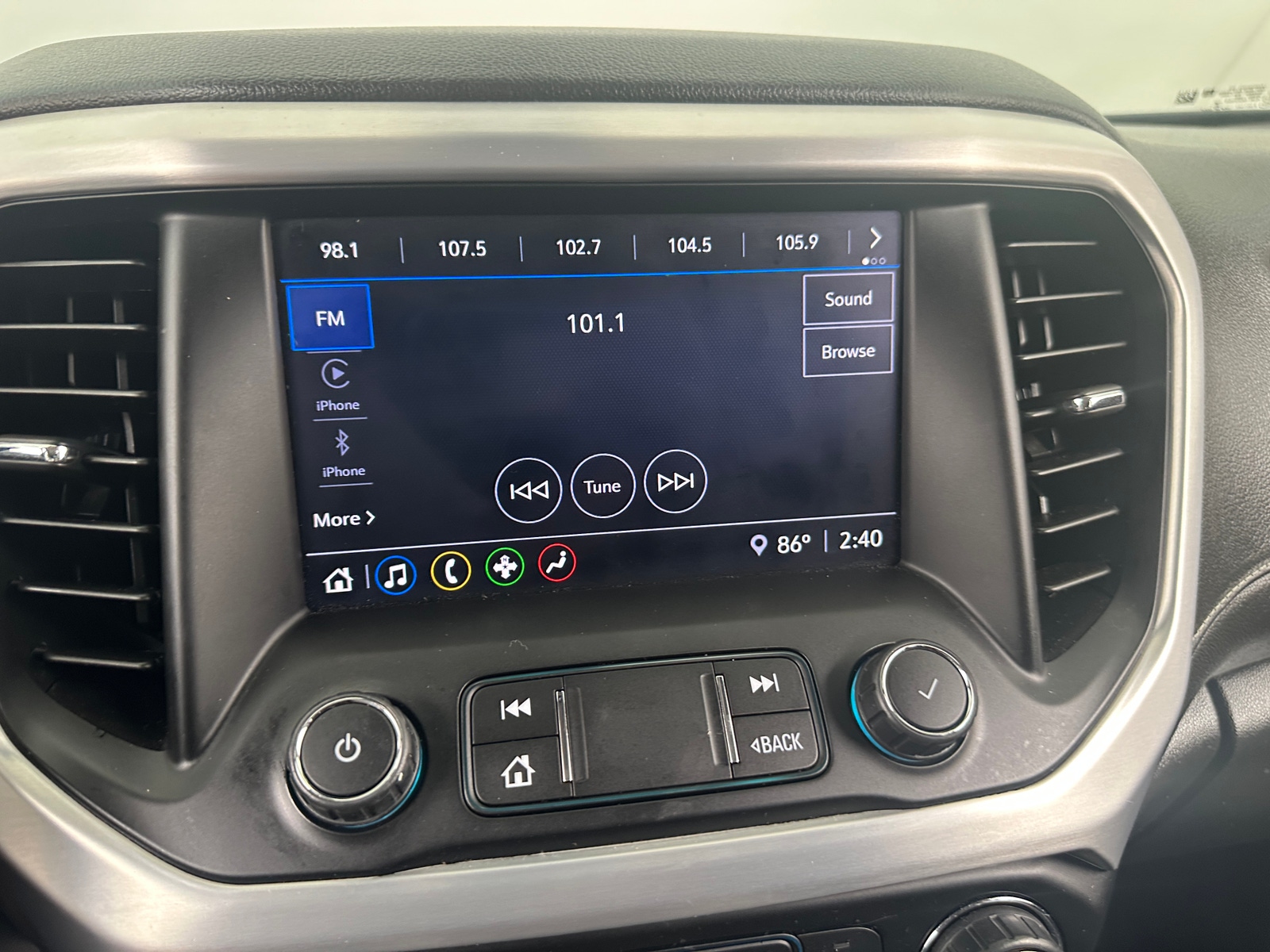 Thumbnail: 2022 GMC Acadia - 4