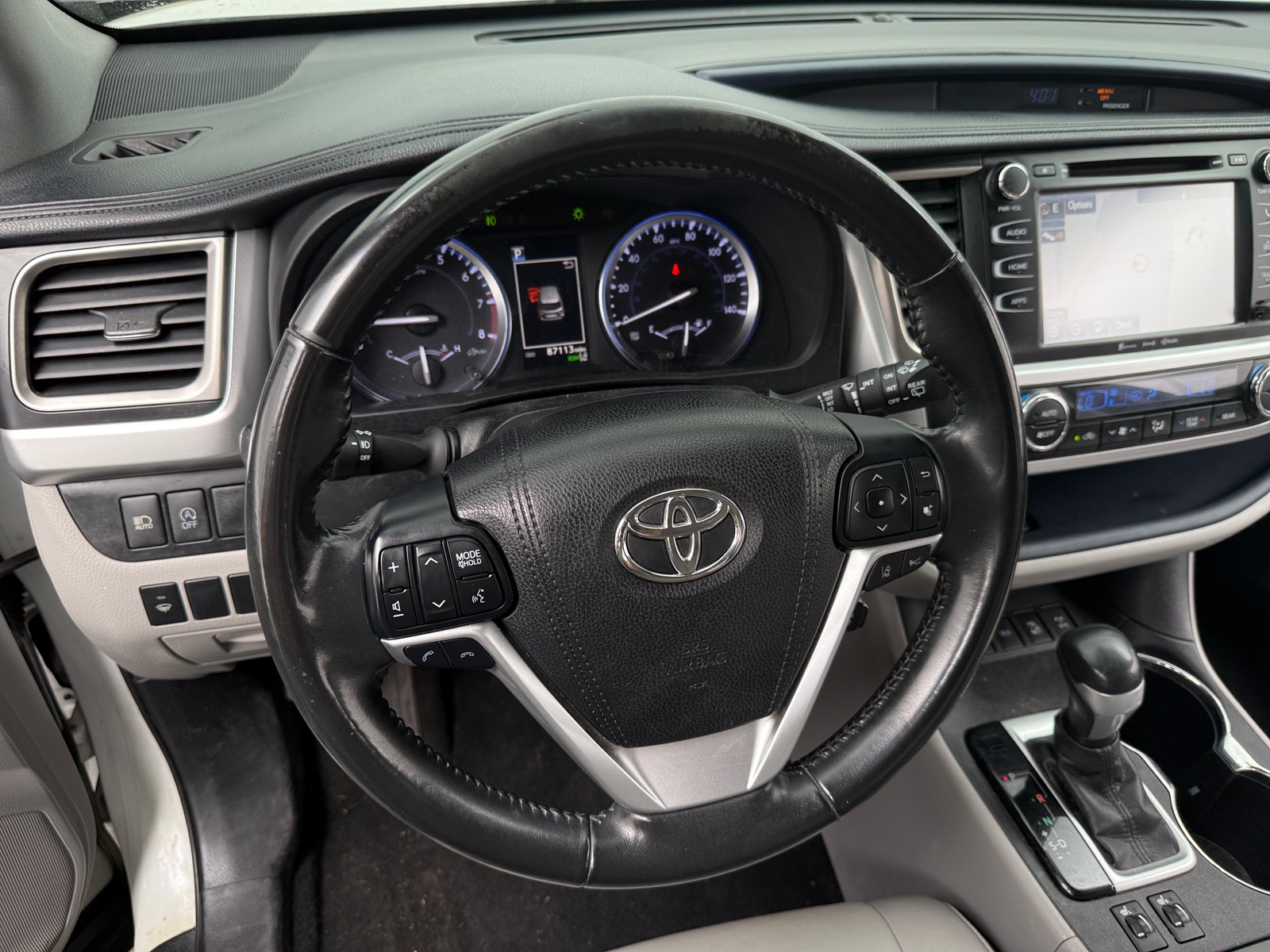 Thumbnail: 2017 Toyota Highlander - 4