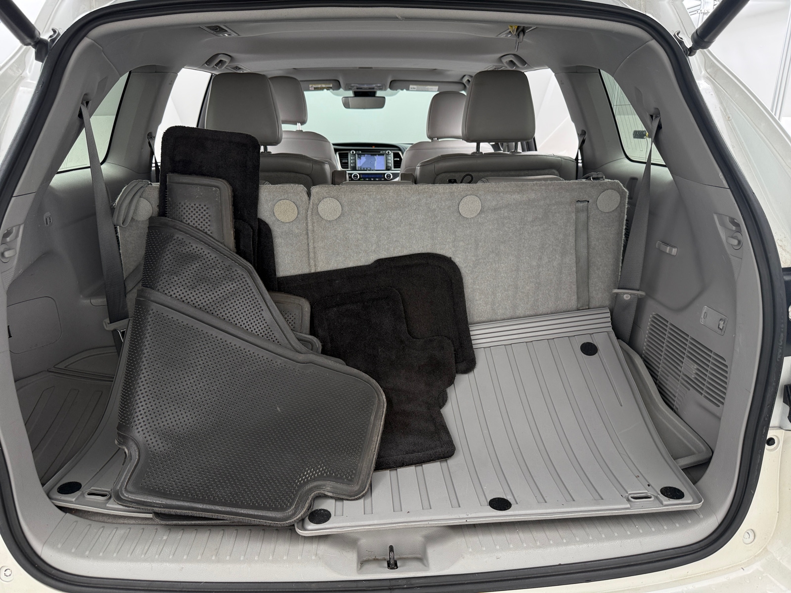 Thumbnail: 2017 Toyota Highlander - 6