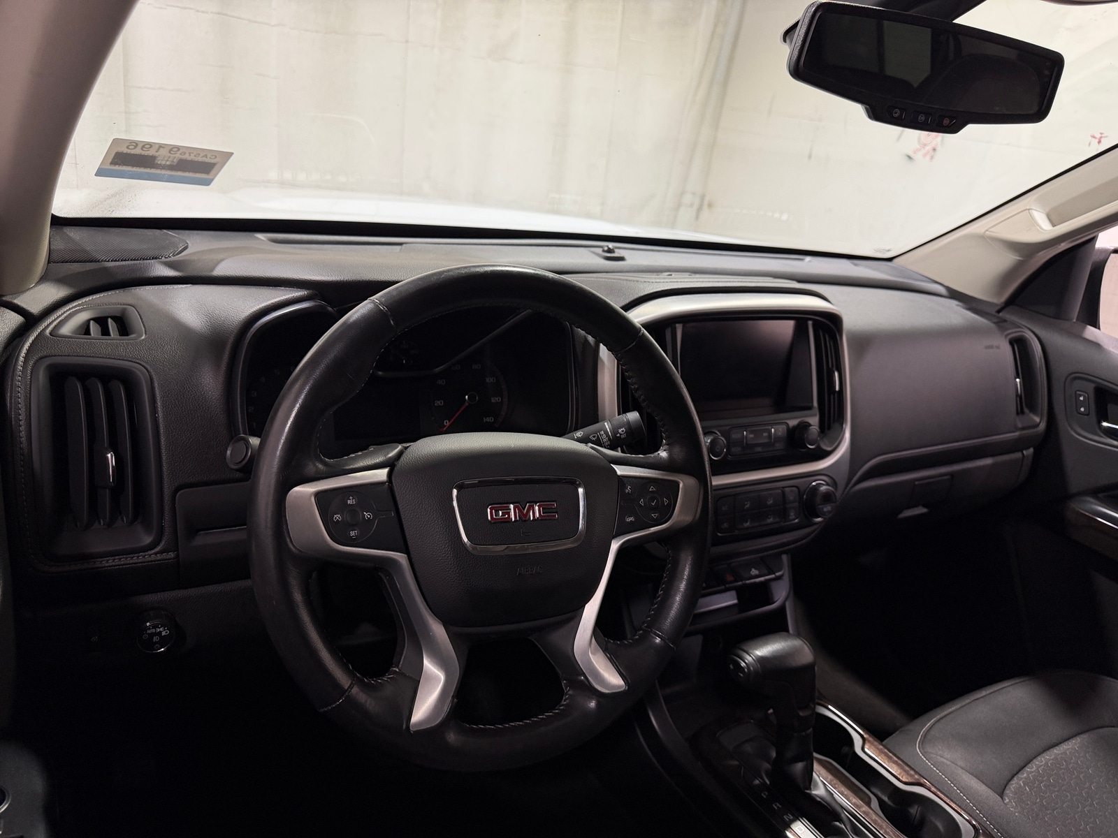 Thumbnail: 2016 GMC Canyon - 3