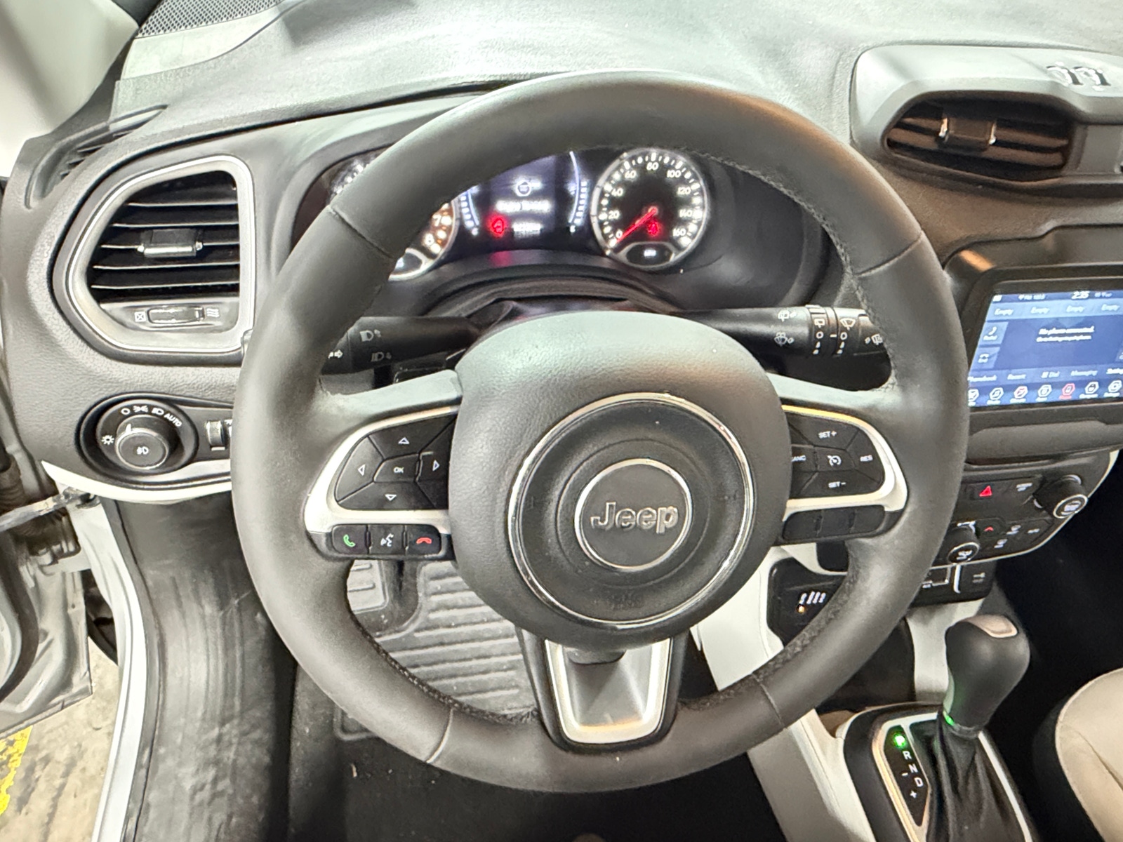 Thumbnail: 2019 Jeep Renegade - 5