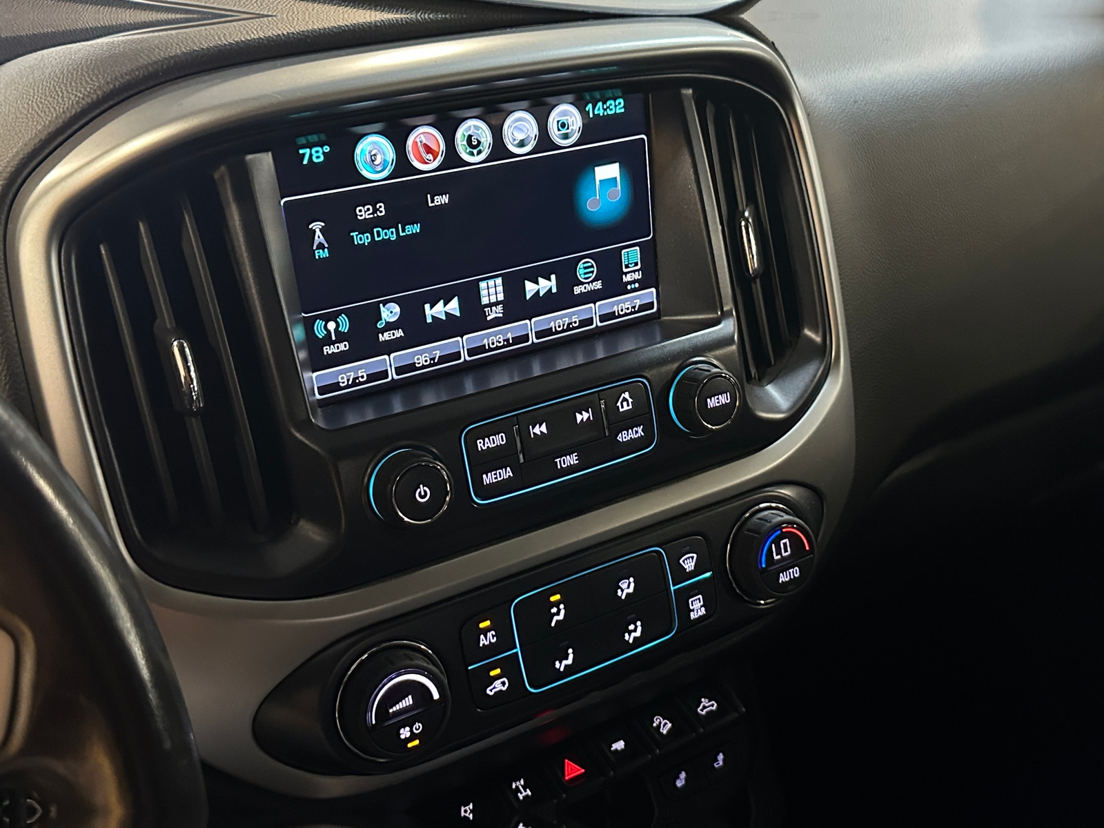 Thumbnail: 2018 Chevrolet Colorado - 3