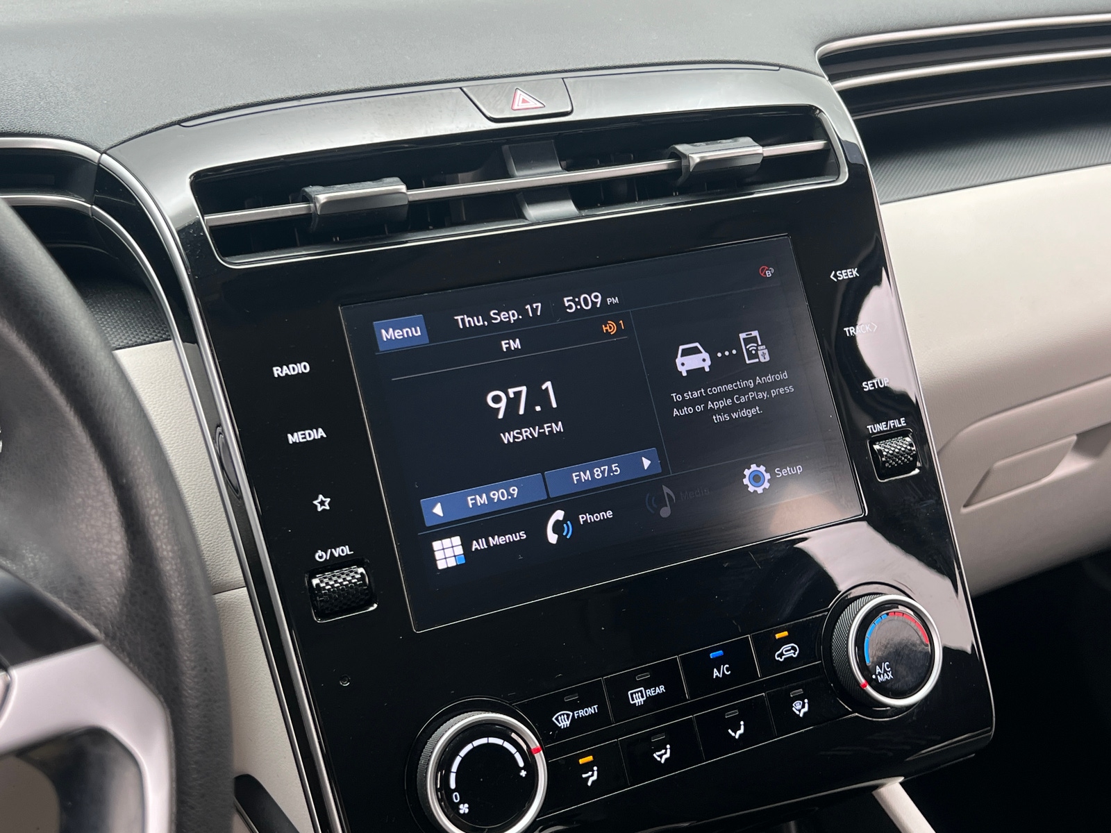 Thumbnail: 2023 Hyundai Tucson - 4