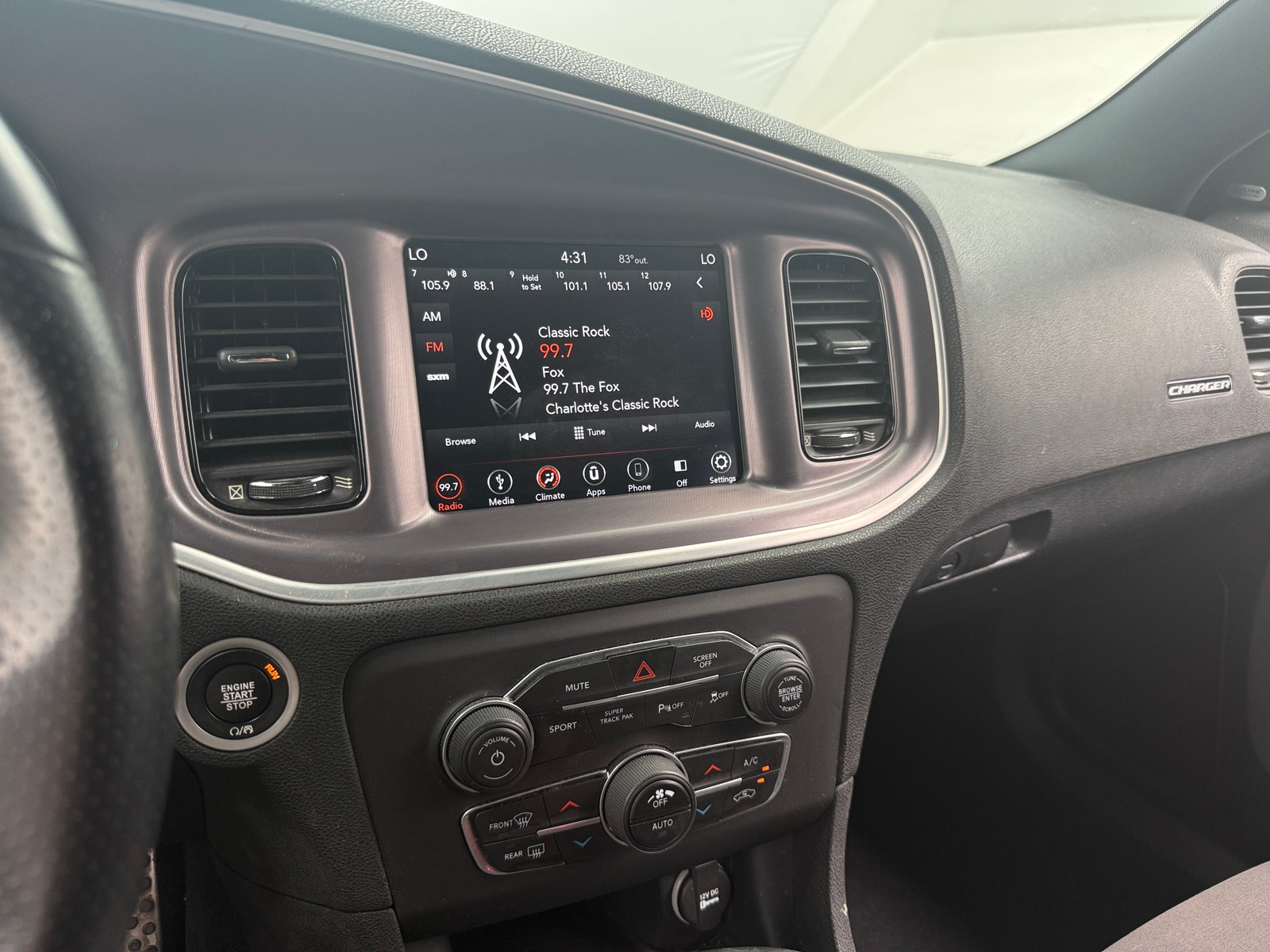 Thumbnail: 2019 Dodge Charger - 4