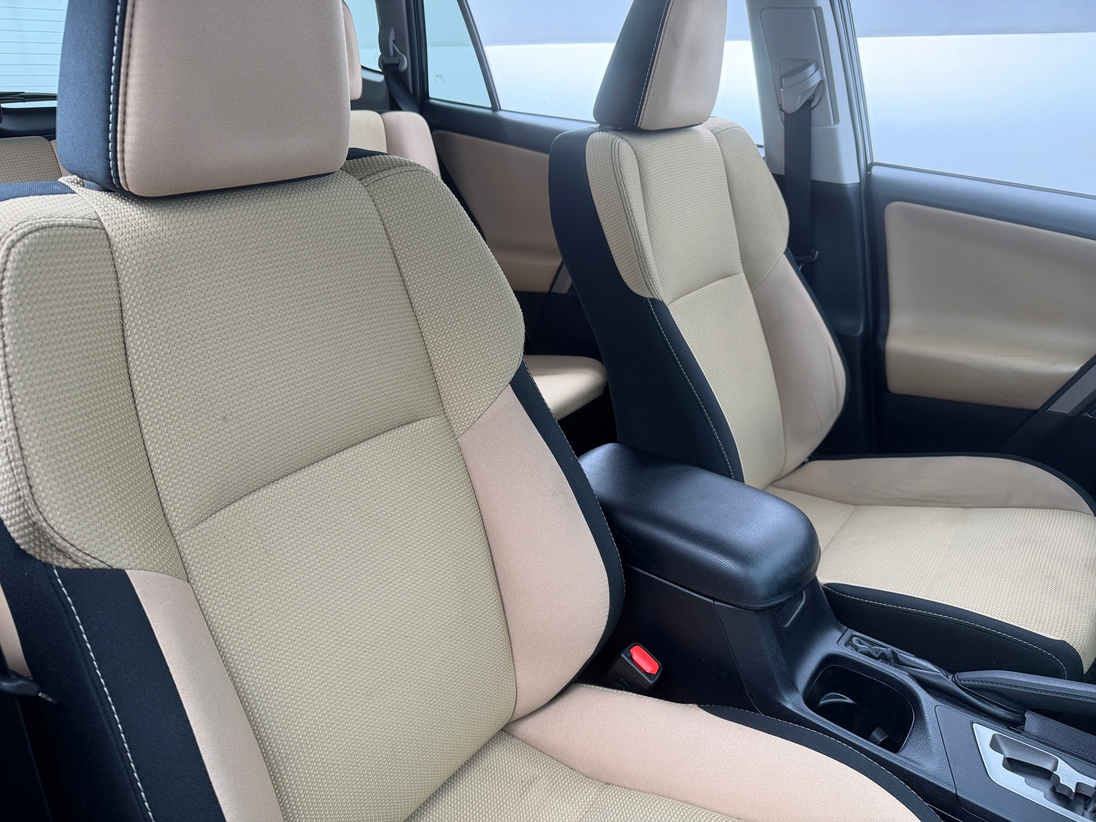 Thumbnail: 2018 Toyota RAV4 - 2