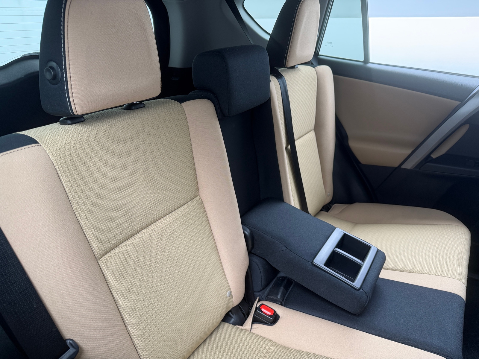 Thumbnail: 2018 Toyota RAV4 - 6