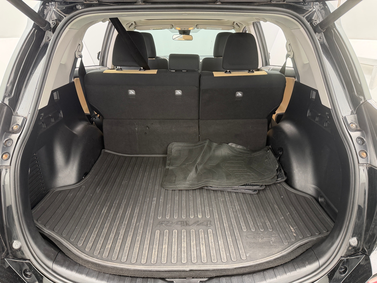 Thumbnail: 2018 Toyota RAV4 - 7