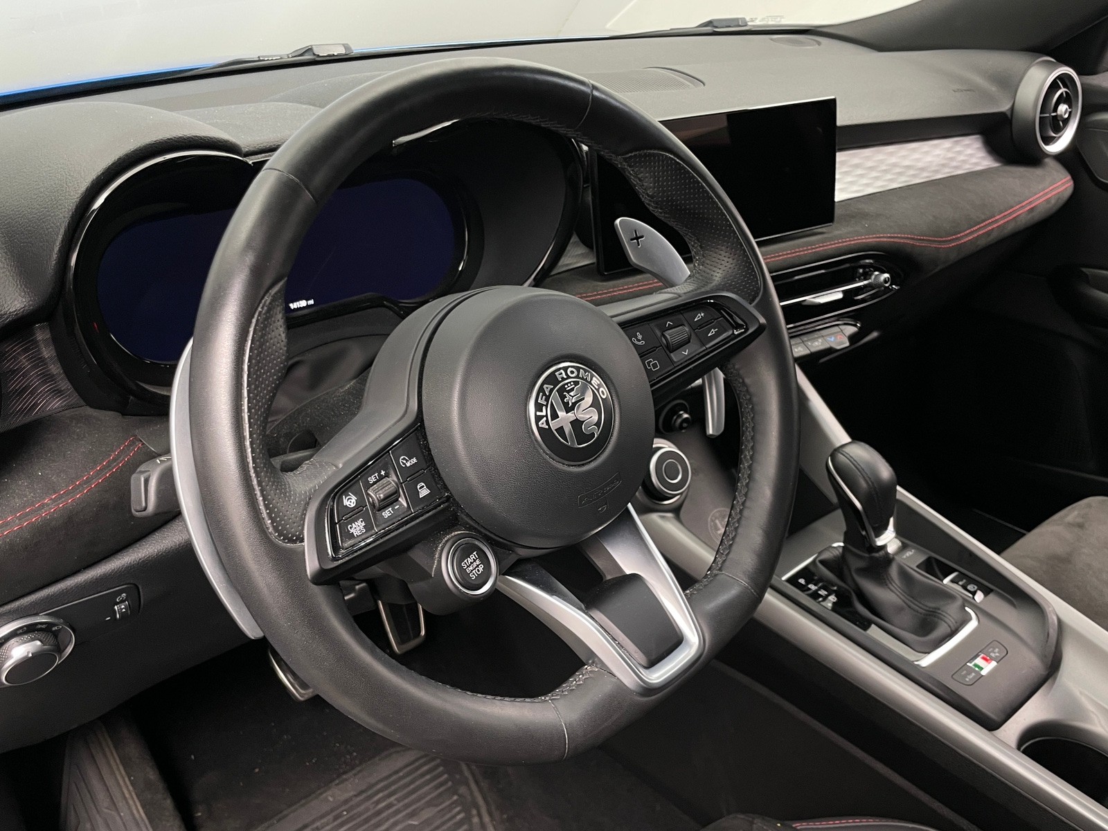 Thumbnail: 2024 Alfa Romeo Tonale - 4