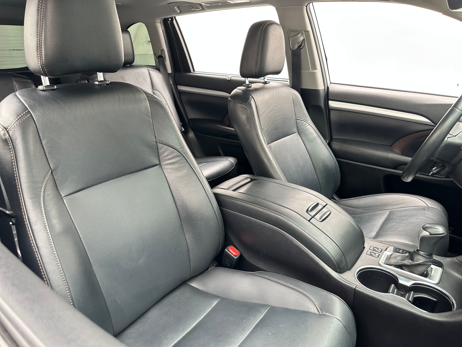 Thumbnail: 2019 Toyota Highlander - 2