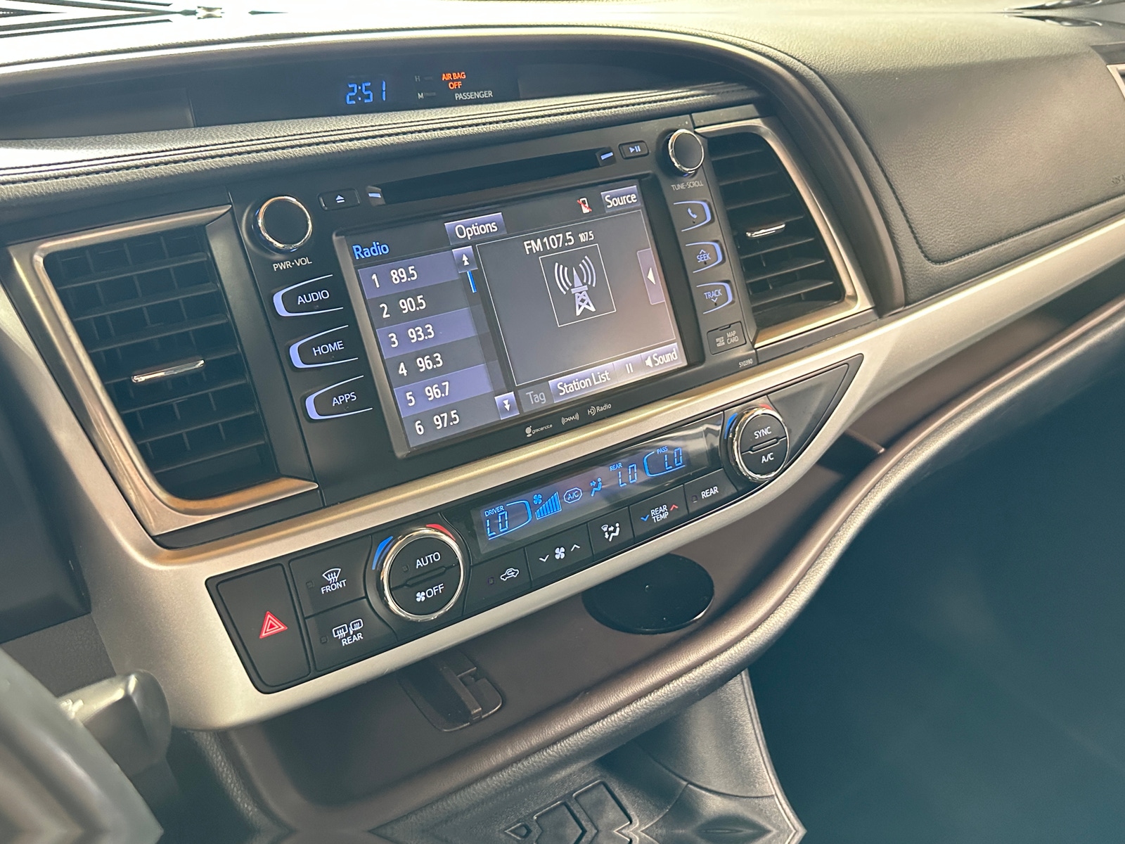 Thumbnail: 2019 Toyota Highlander - 4