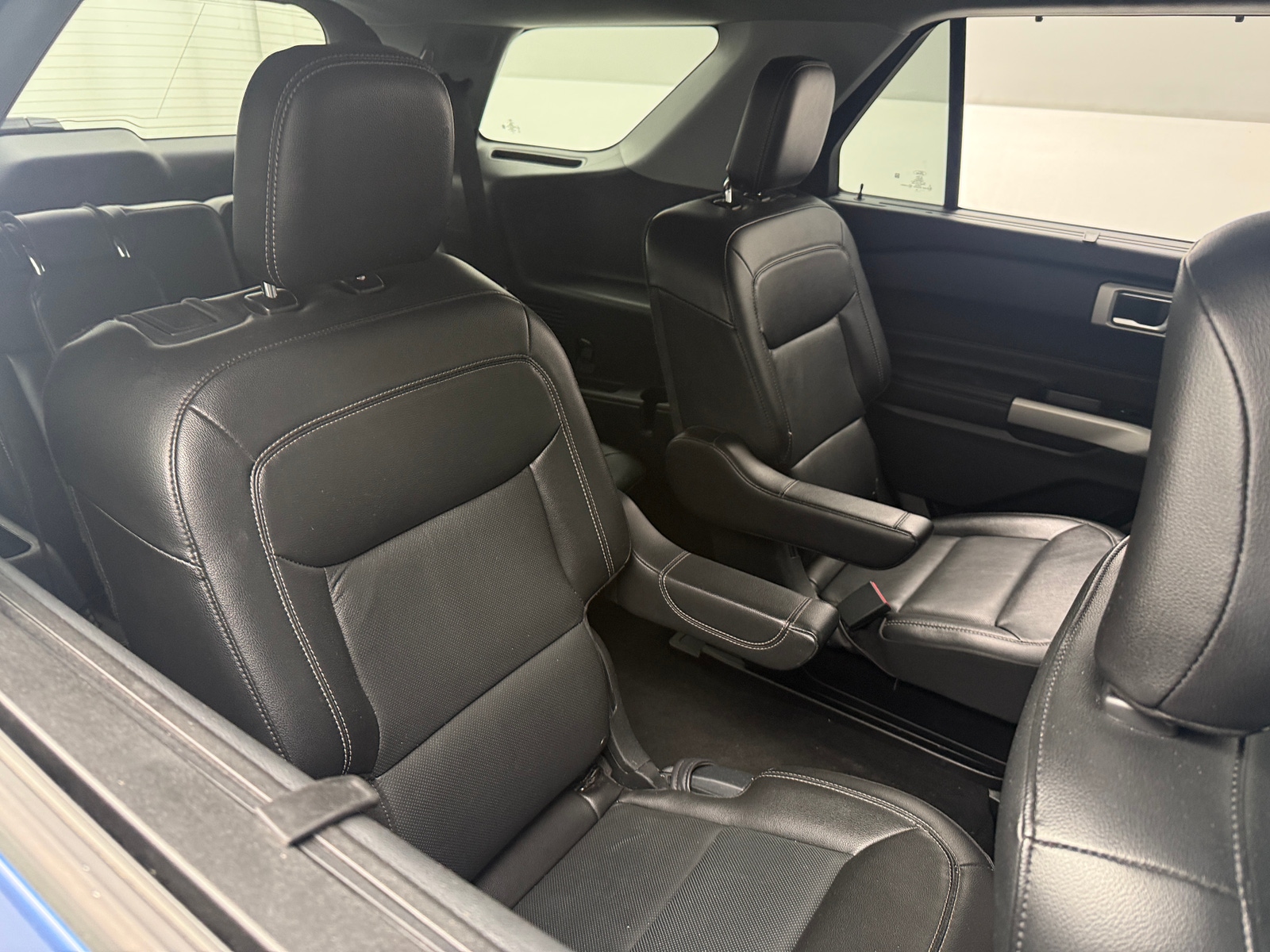 Thumbnail: 2022 Ford Explorer - 5