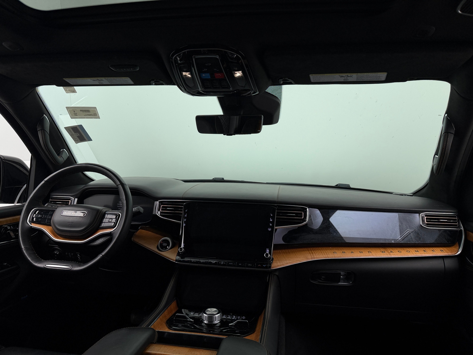 Thumbnail: 2024 Jeep Grand Wagoneer L - 2
