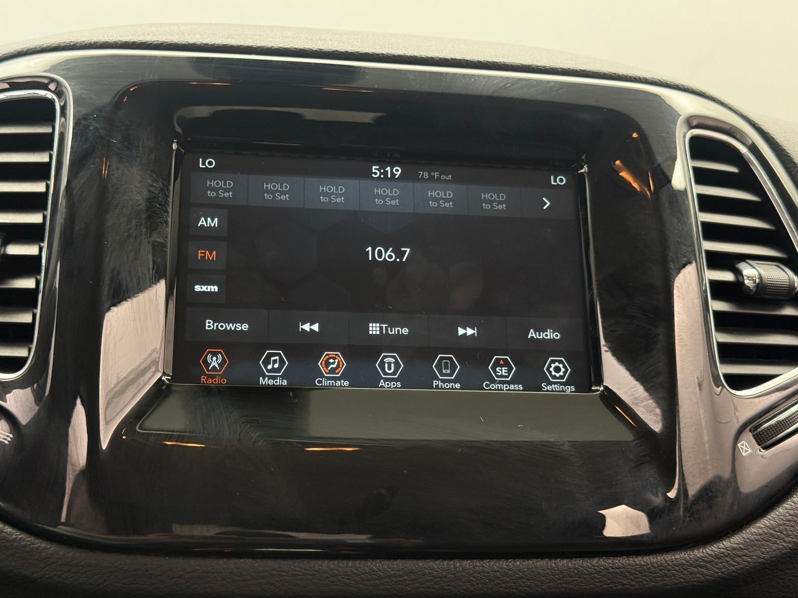 Thumbnail: 2019 Jeep Compass - 4