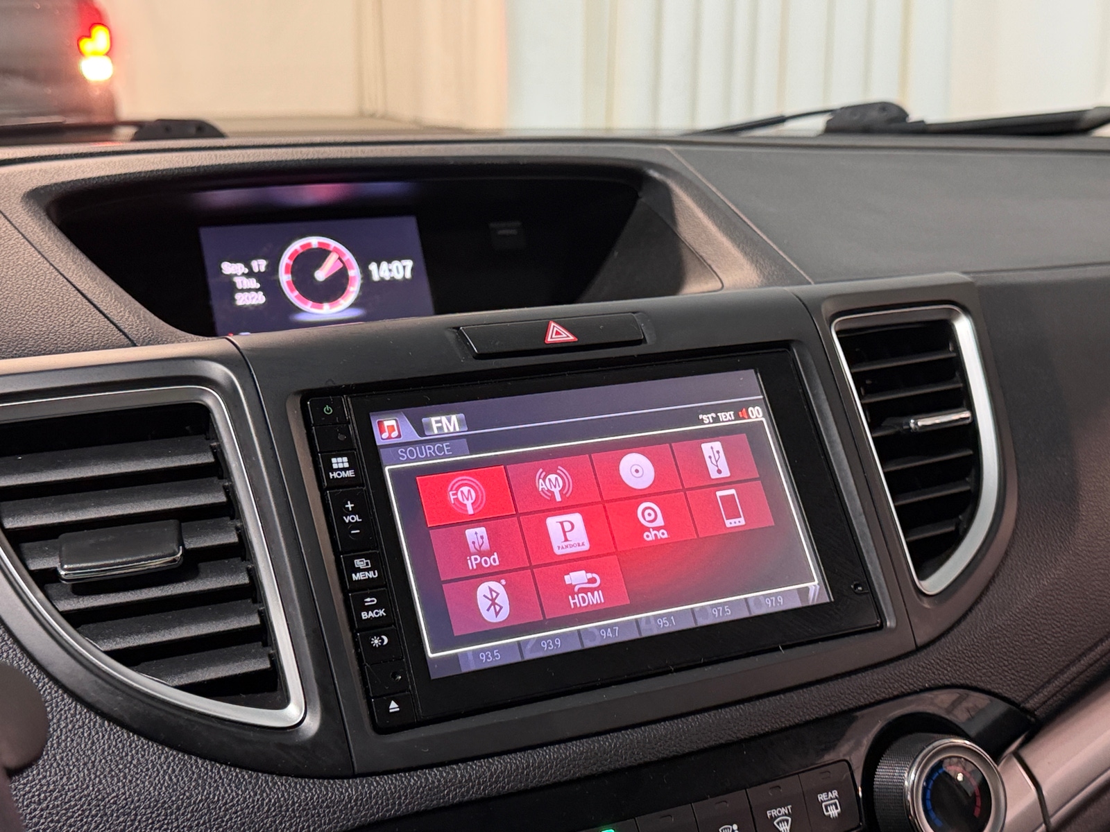 Thumbnail: 2015 Honda CR-V - 4