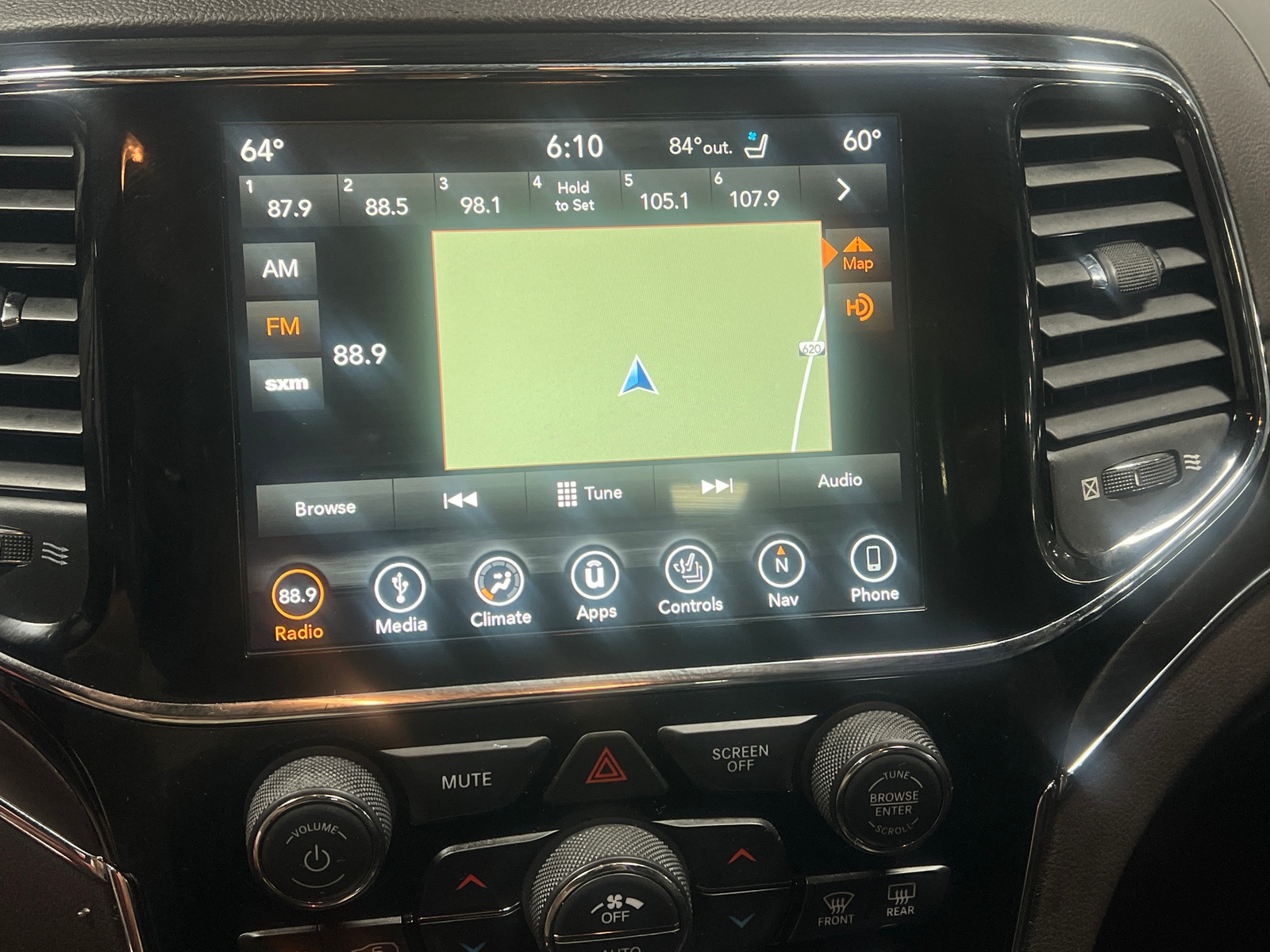 Thumbnail: 2019 Jeep Grand Cherokee - 3