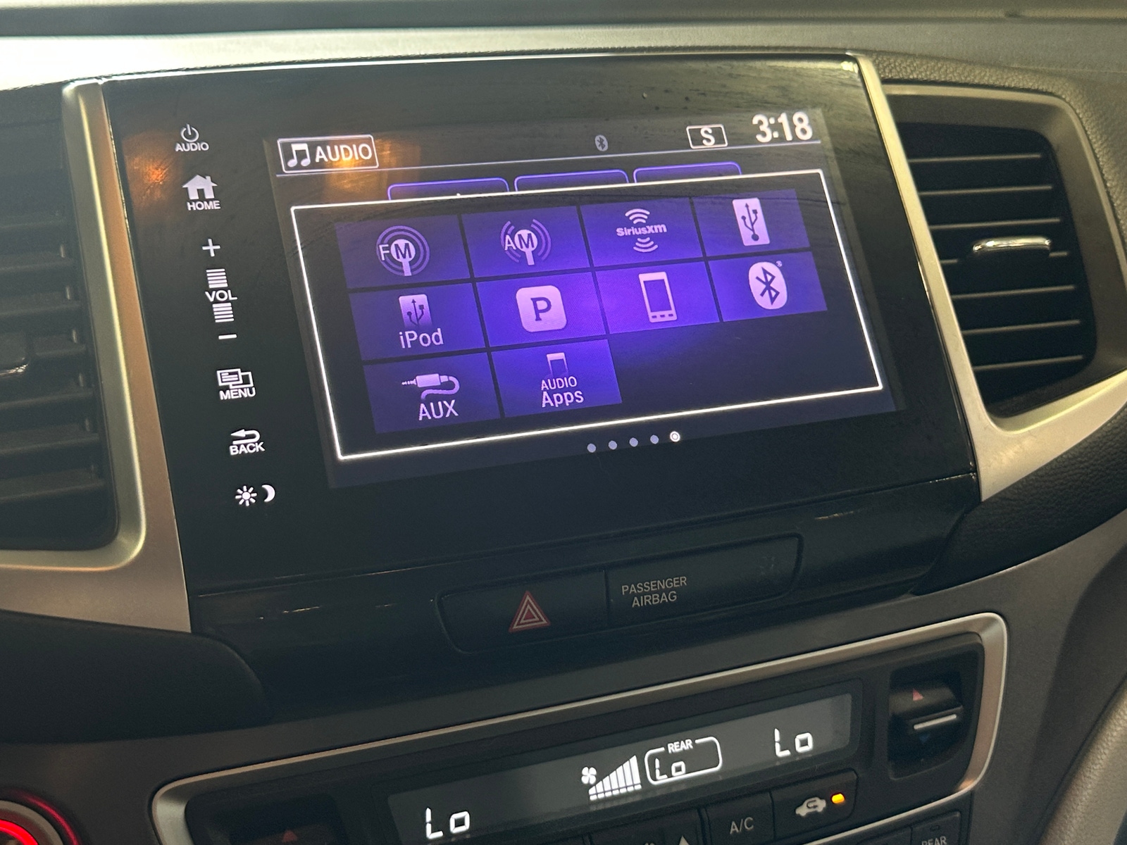 Thumbnail: 2017 Honda Pilot - 3