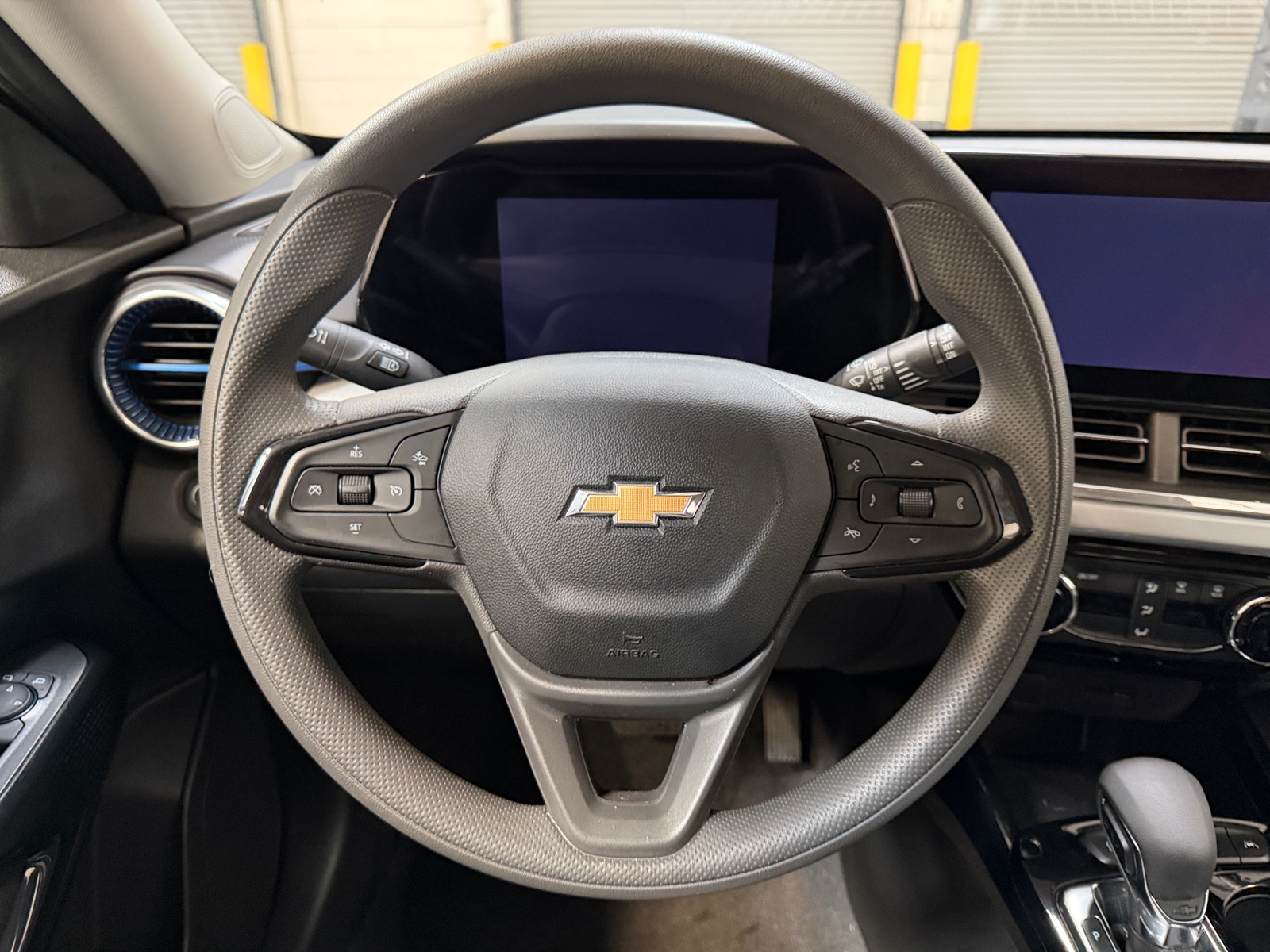 Thumbnail: 2025 Chevrolet Trax - 4