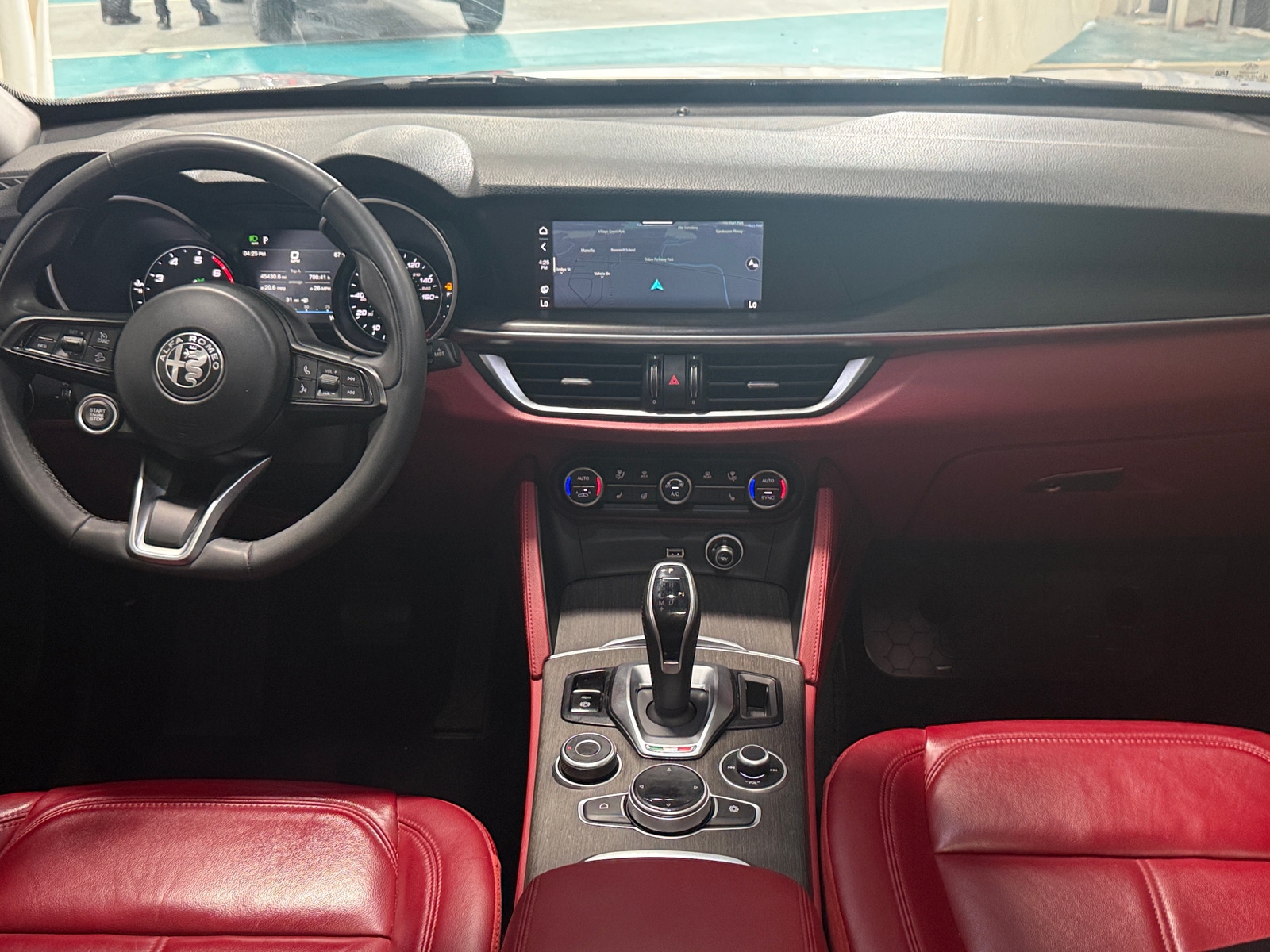 Thumbnail: 2021 Alfa Romeo Stelvio - 2