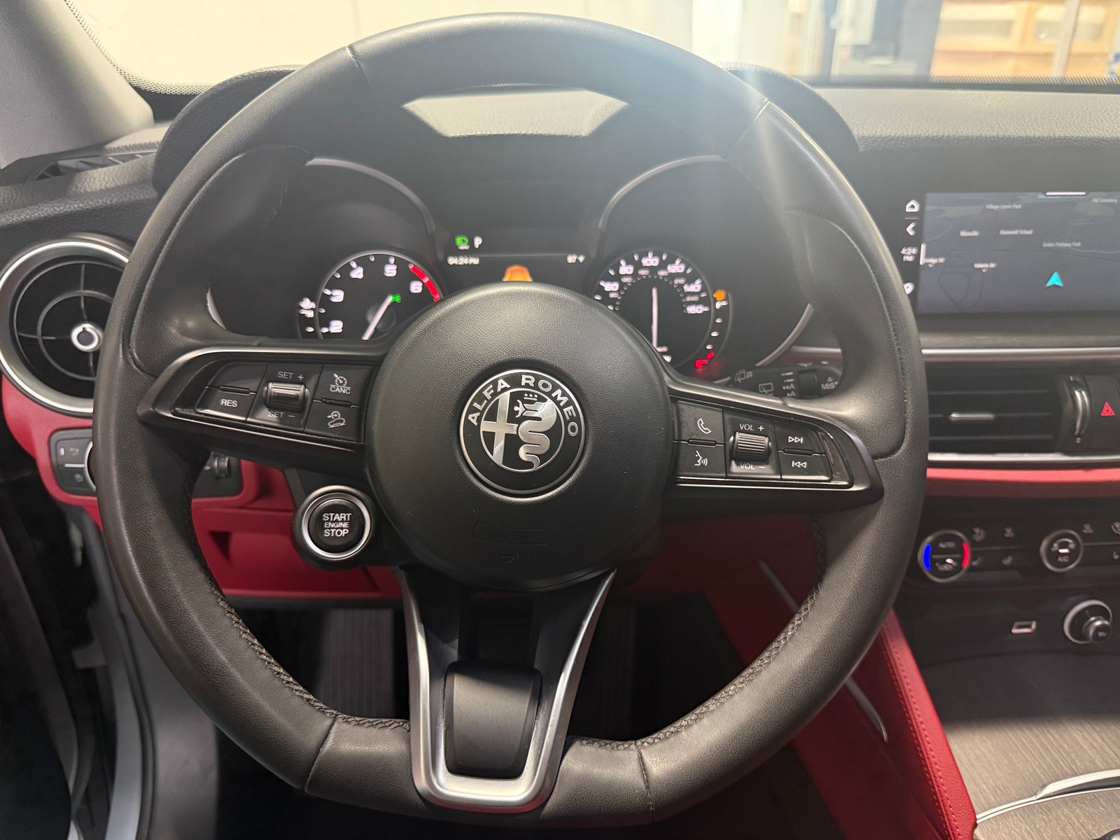 Thumbnail: 2021 Alfa Romeo Stelvio - 4