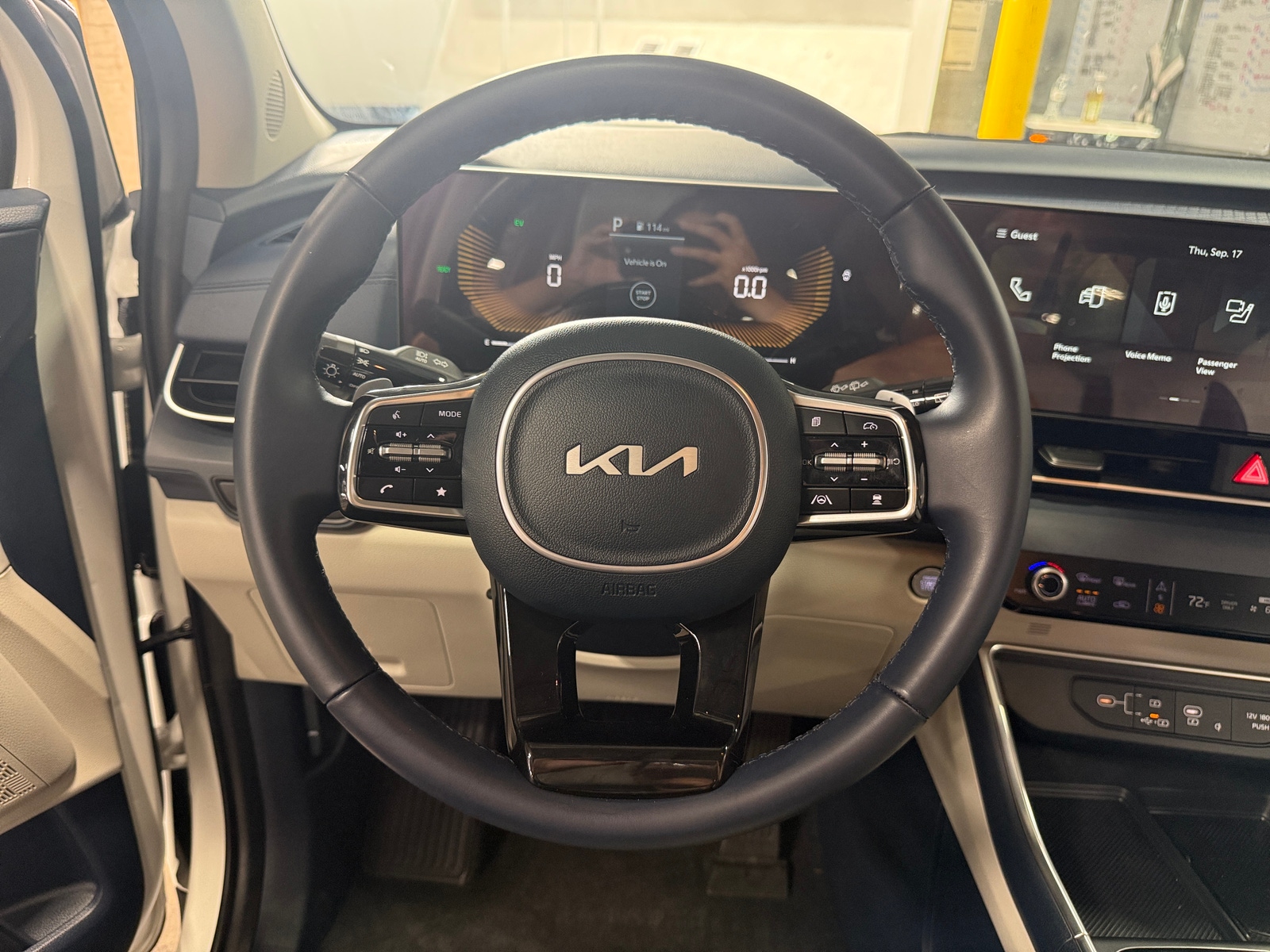 Thumbnail: 2025 Kia Carnival - 4