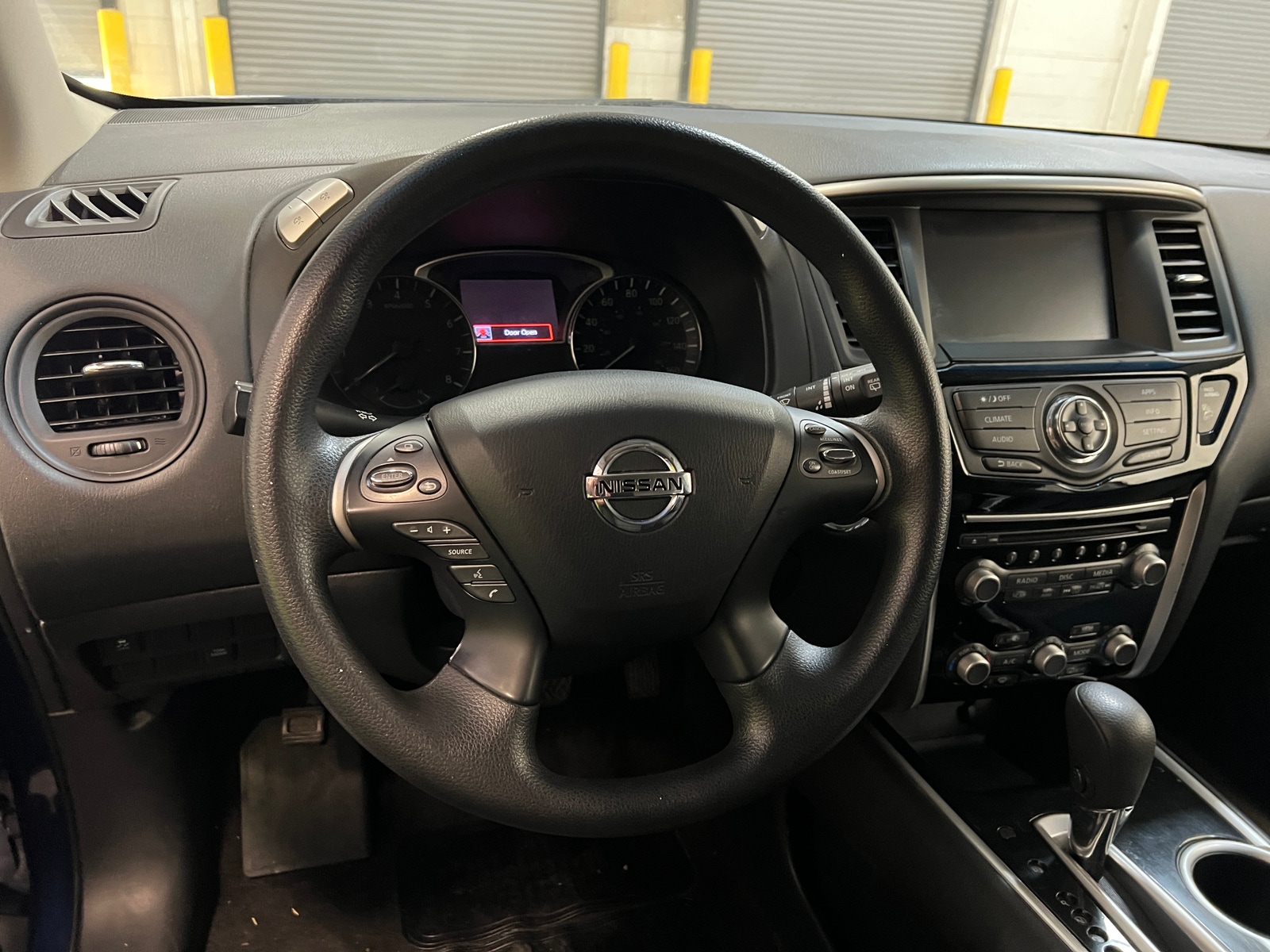 Thumbnail: 2017 Nissan Pathfinder - 5