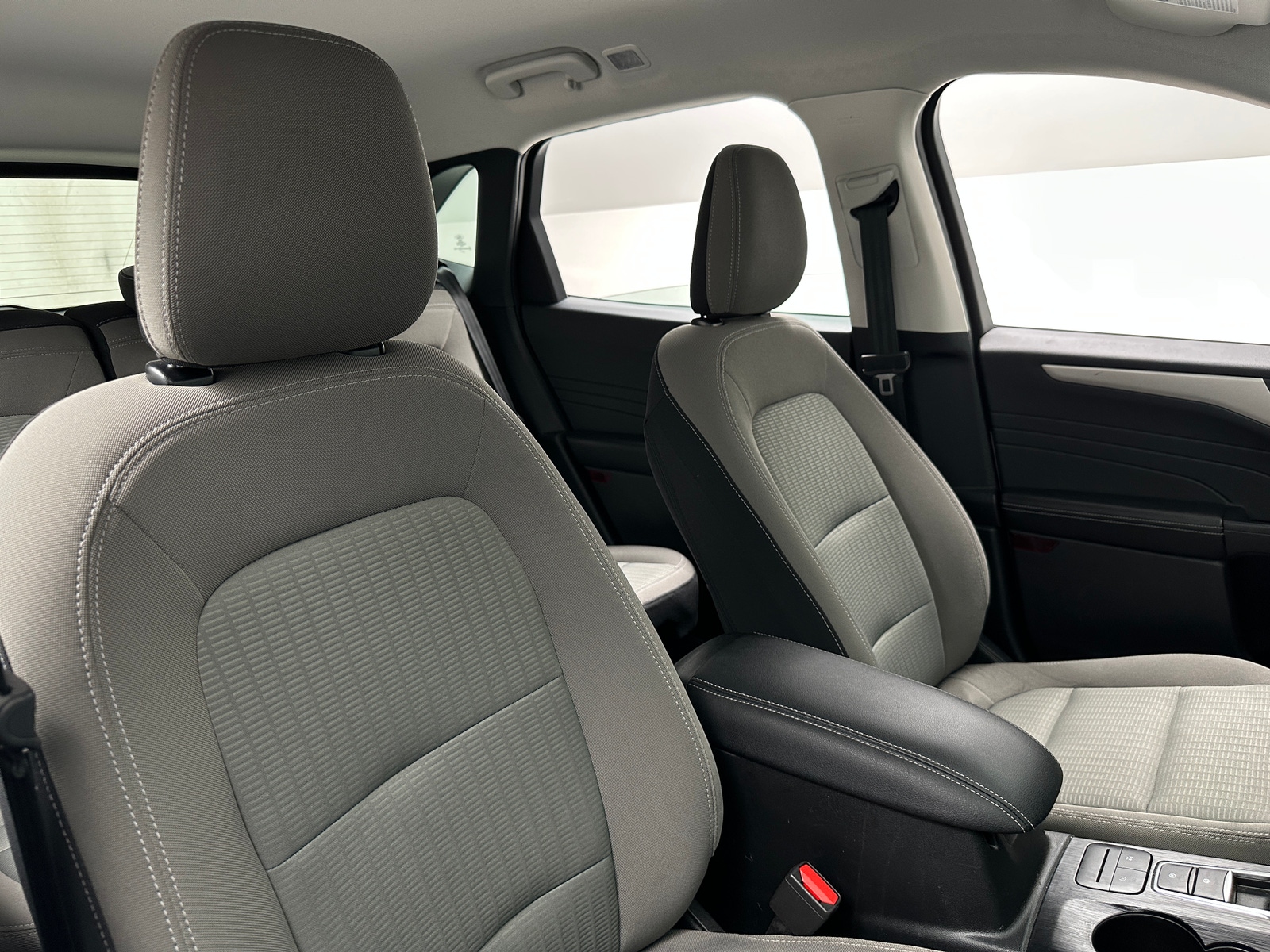 Thumbnail: 2022 Ford Escape - 2