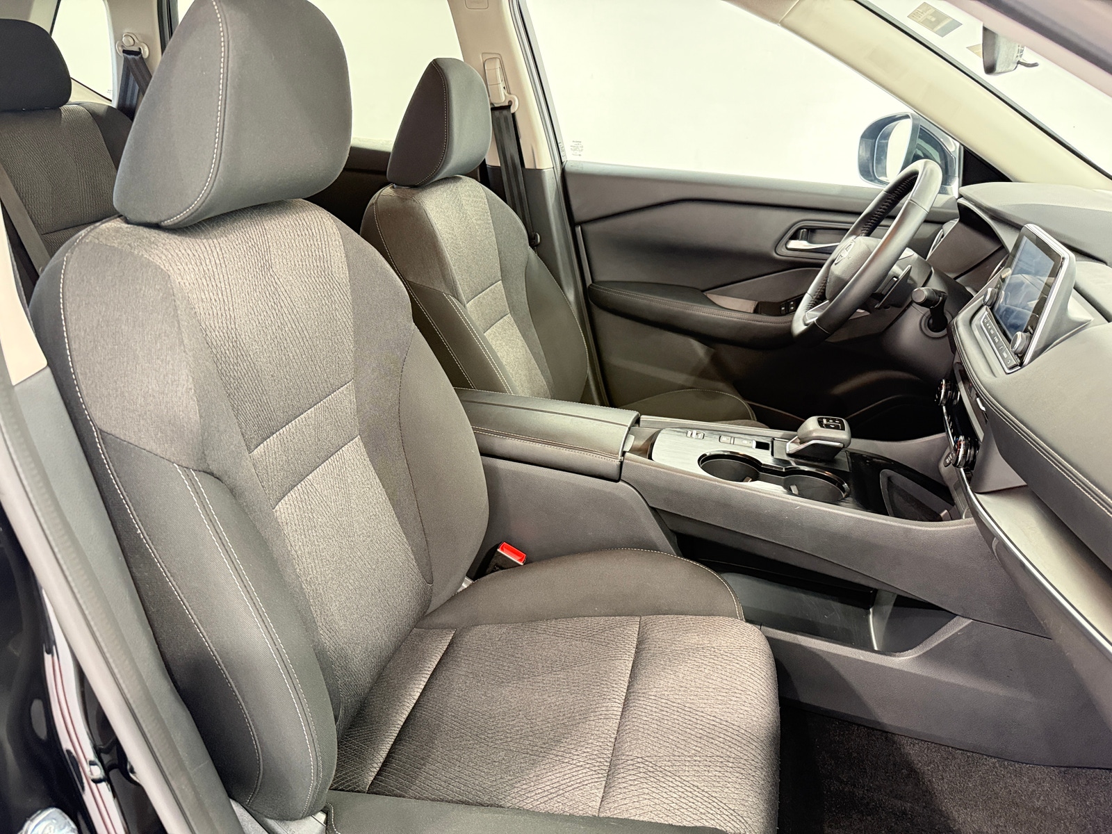 Thumbnail: 2025 Nissan Rogue - 2