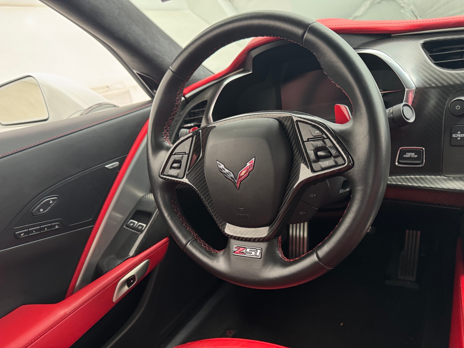 Thumbnail: 2014 Chevrolet Corvette - 3