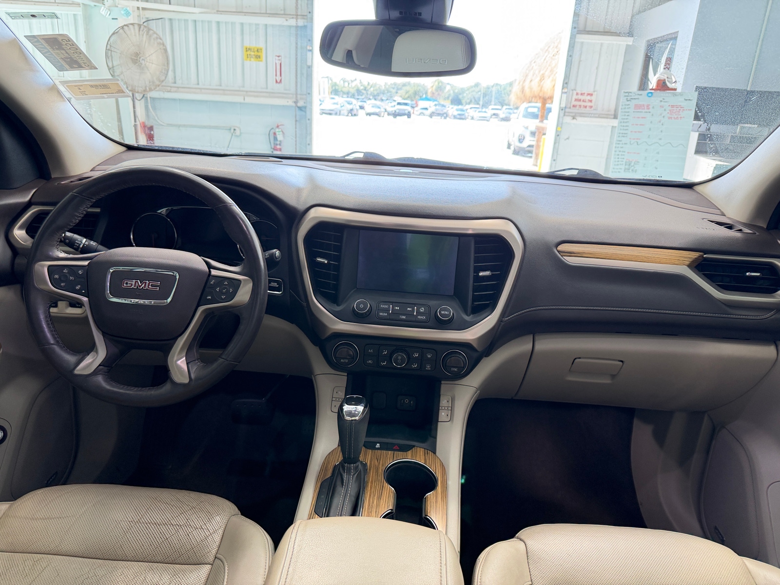Thumbnail: 2018 GMC Acadia - 2