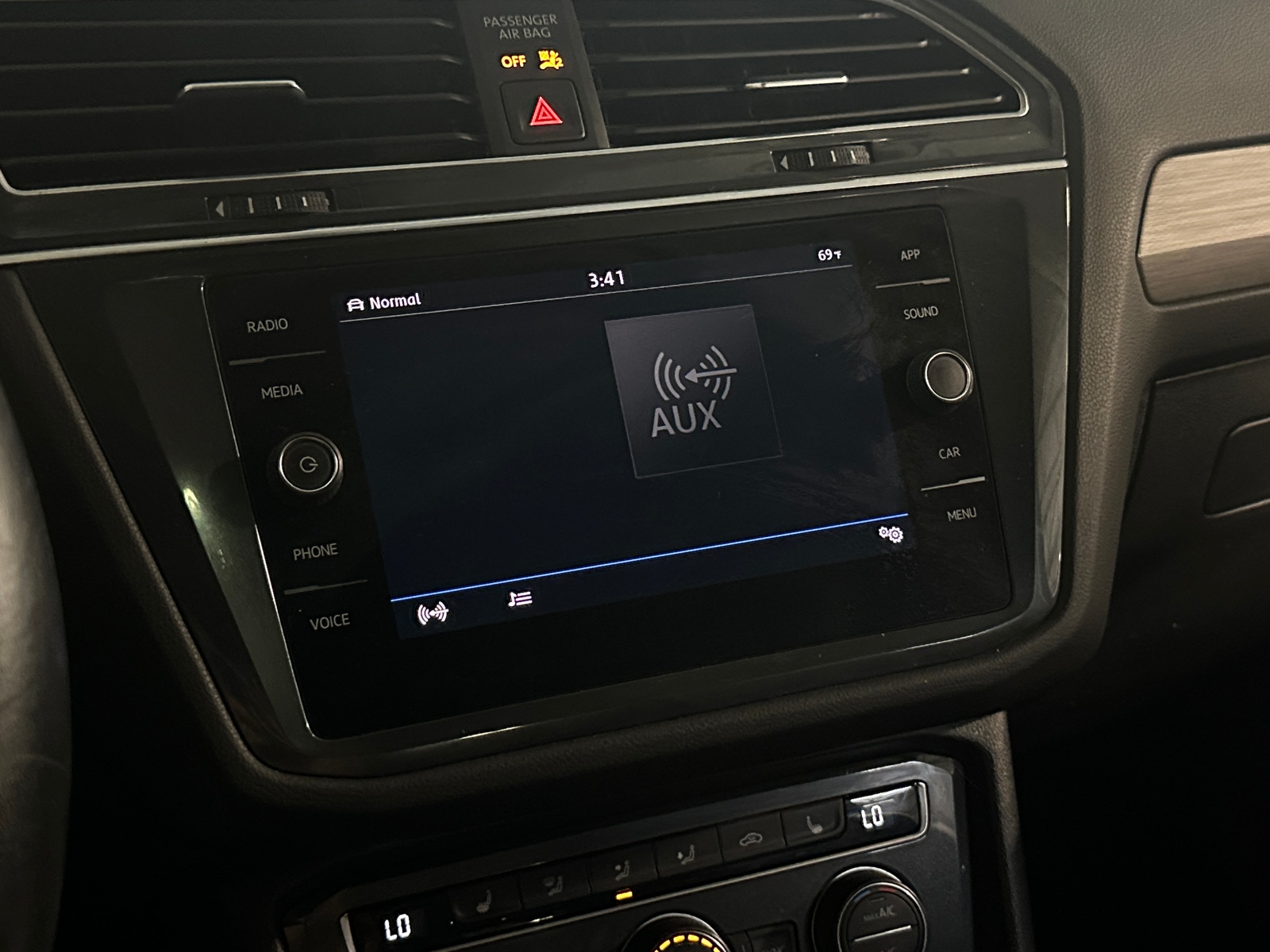 Thumbnail: 2019 Volkswagen Tiguan - 3