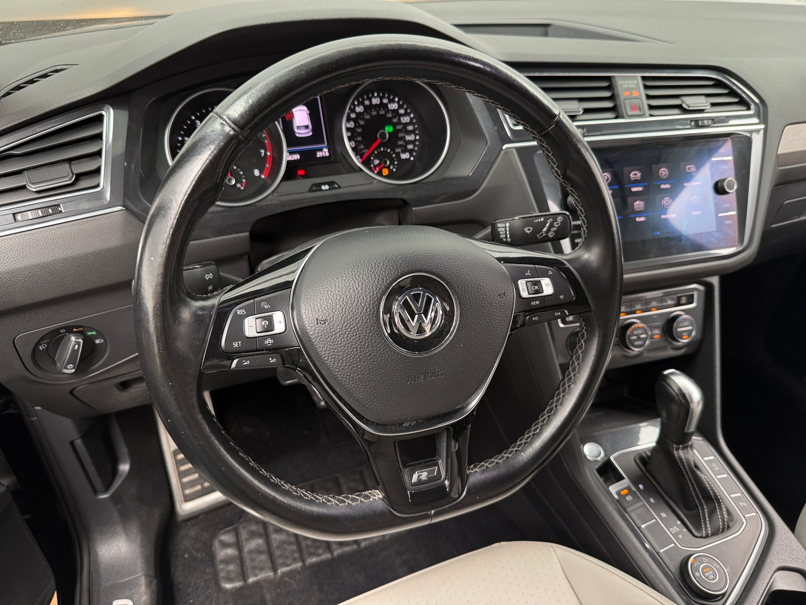 Thumbnail: 2021 Volkswagen Tiguan - 5
