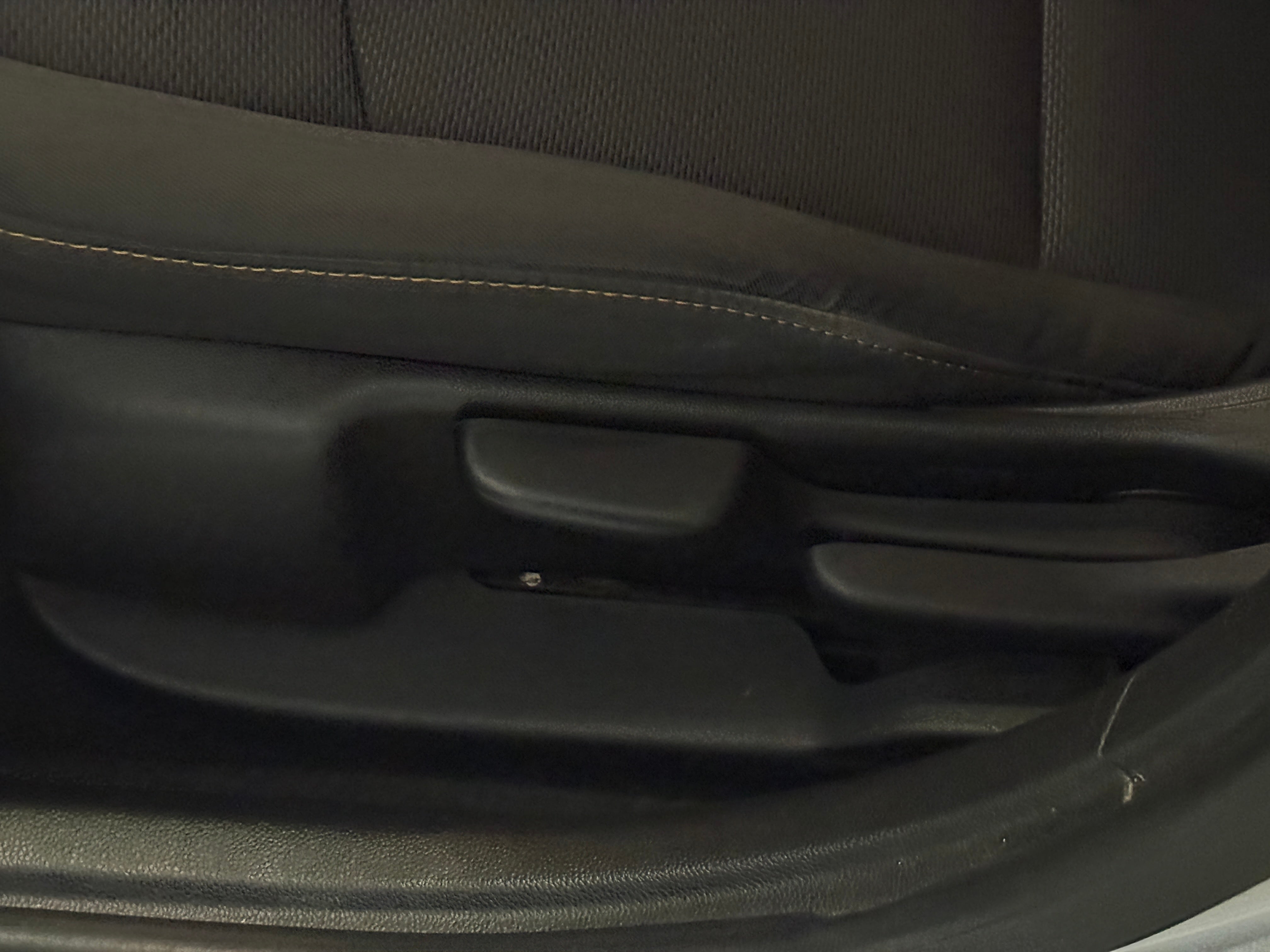 Used 2017 Chevrolet Cruze LS with VIN 1G1BC5SM0H7178290 for sale in Pewaukee, WI