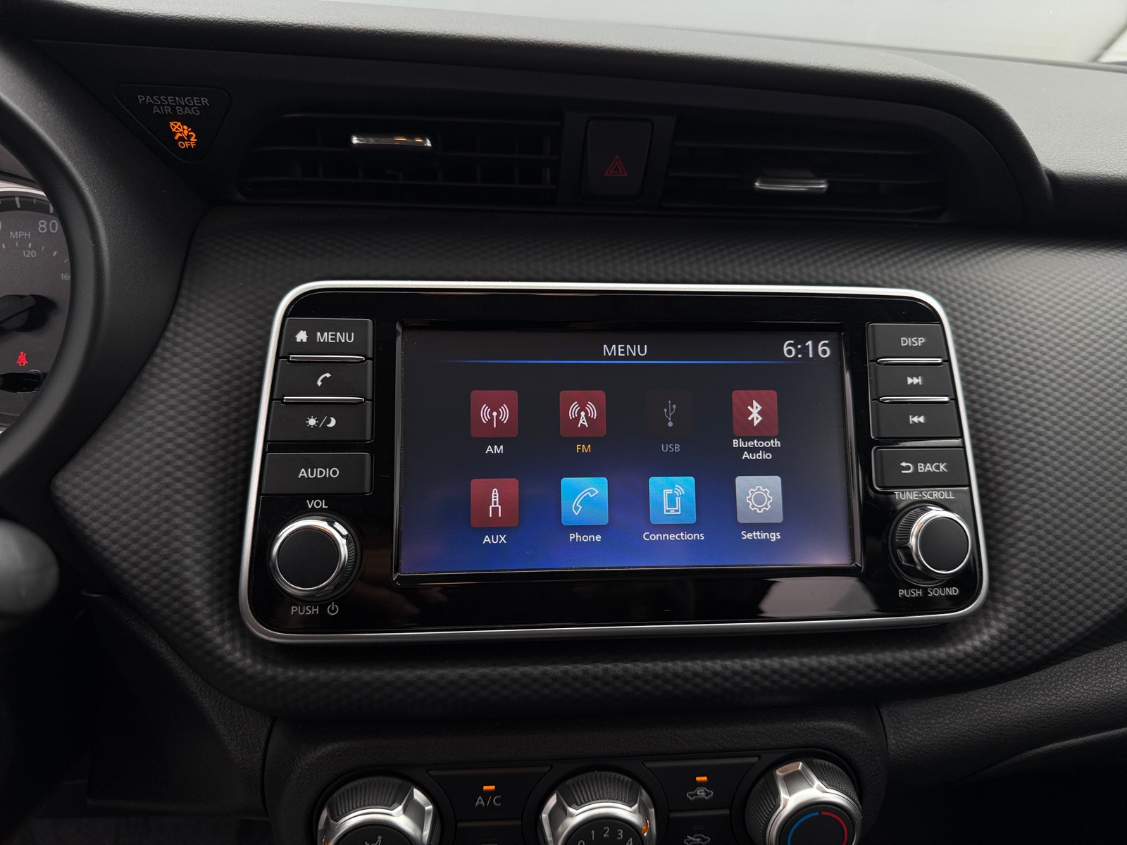 Thumbnail: 2025 Nissan Kicks - 4