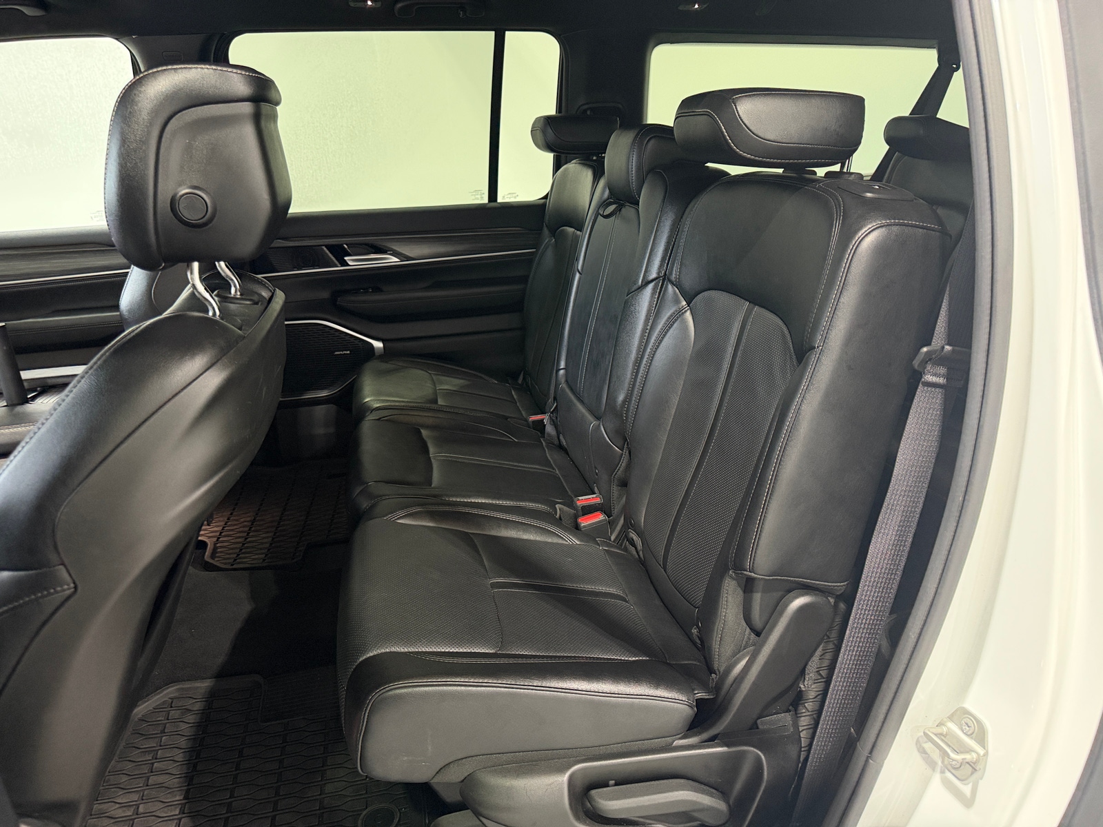 Thumbnail: 2024 Jeep Wagoneer - 5