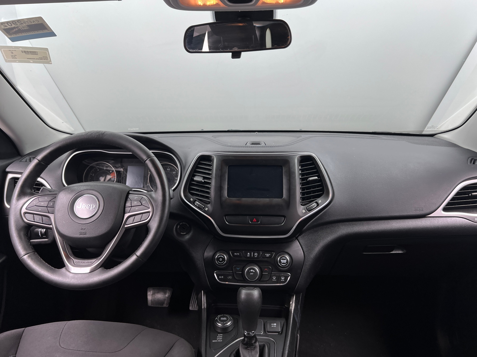 Thumbnail: 2020 Jeep Cherokee - 3