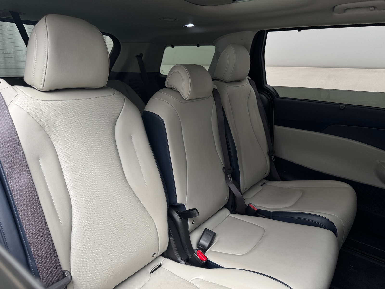 Thumbnail: 2025 Kia Carnival - 5