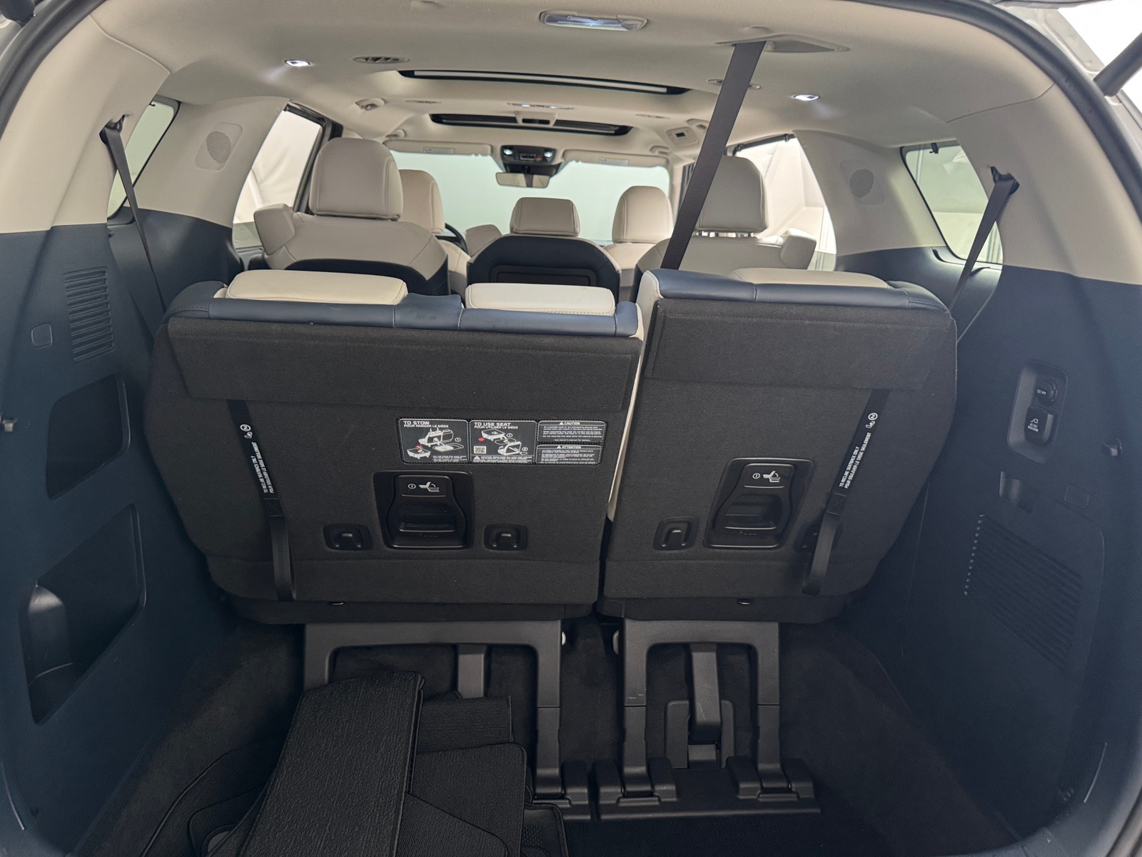 Thumbnail: 2025 Kia Carnival - 6