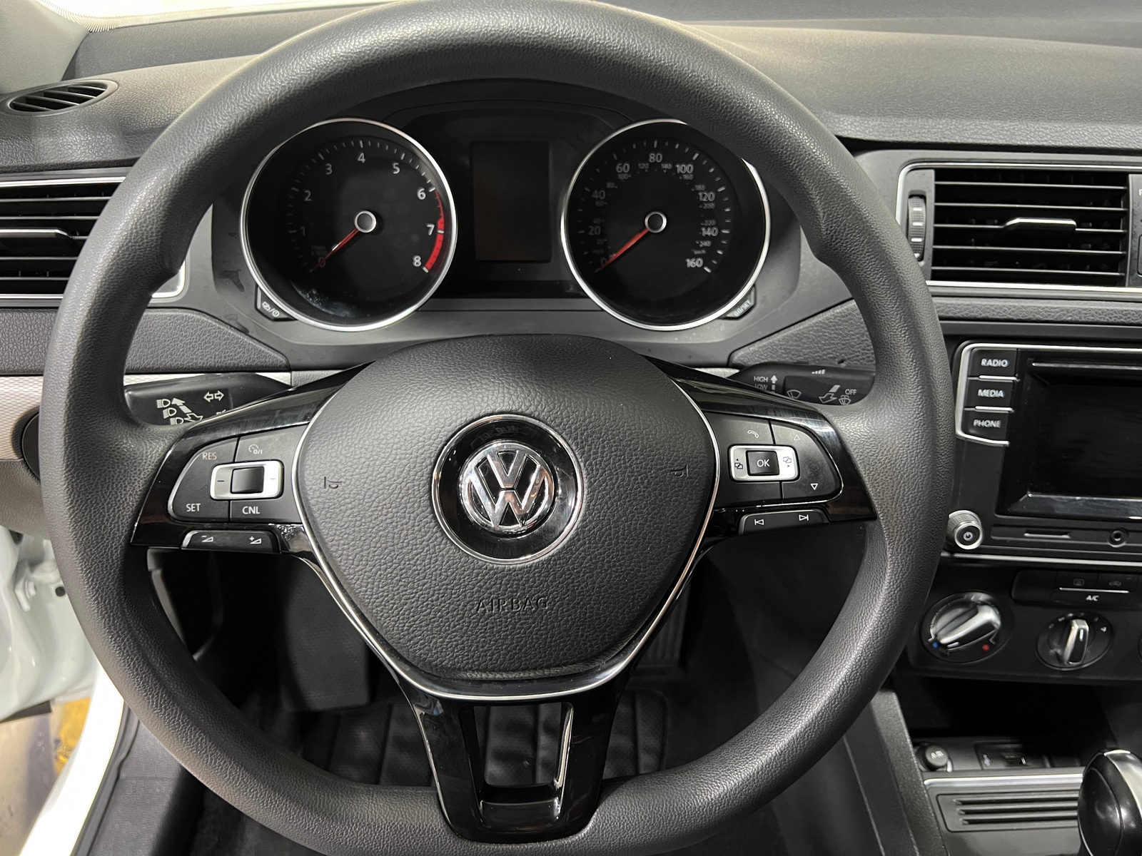 Thumbnail: 2018 Volkswagen Jetta - 5