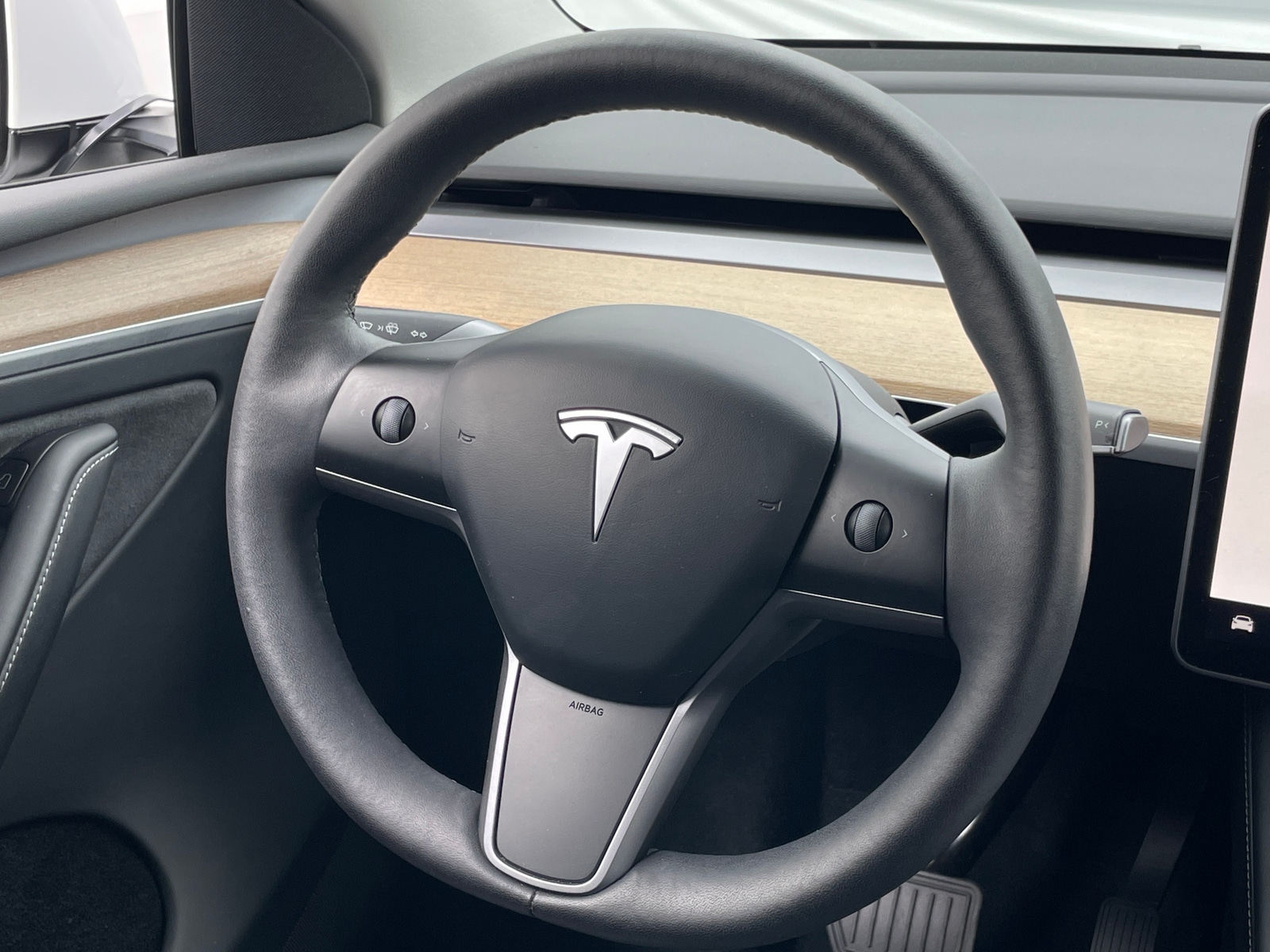 Thumbnail: 2023 Tesla Model Y - 4