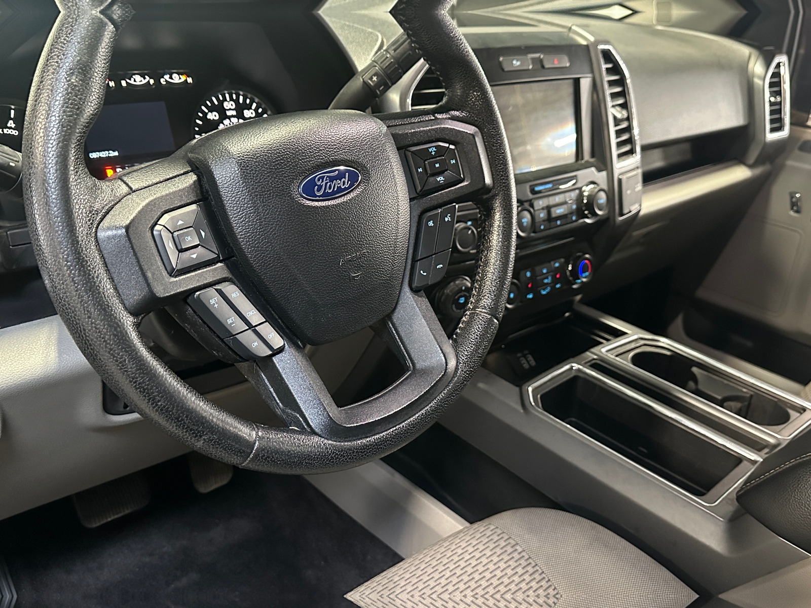 Thumbnail: 2016 Ford Econoline - 5