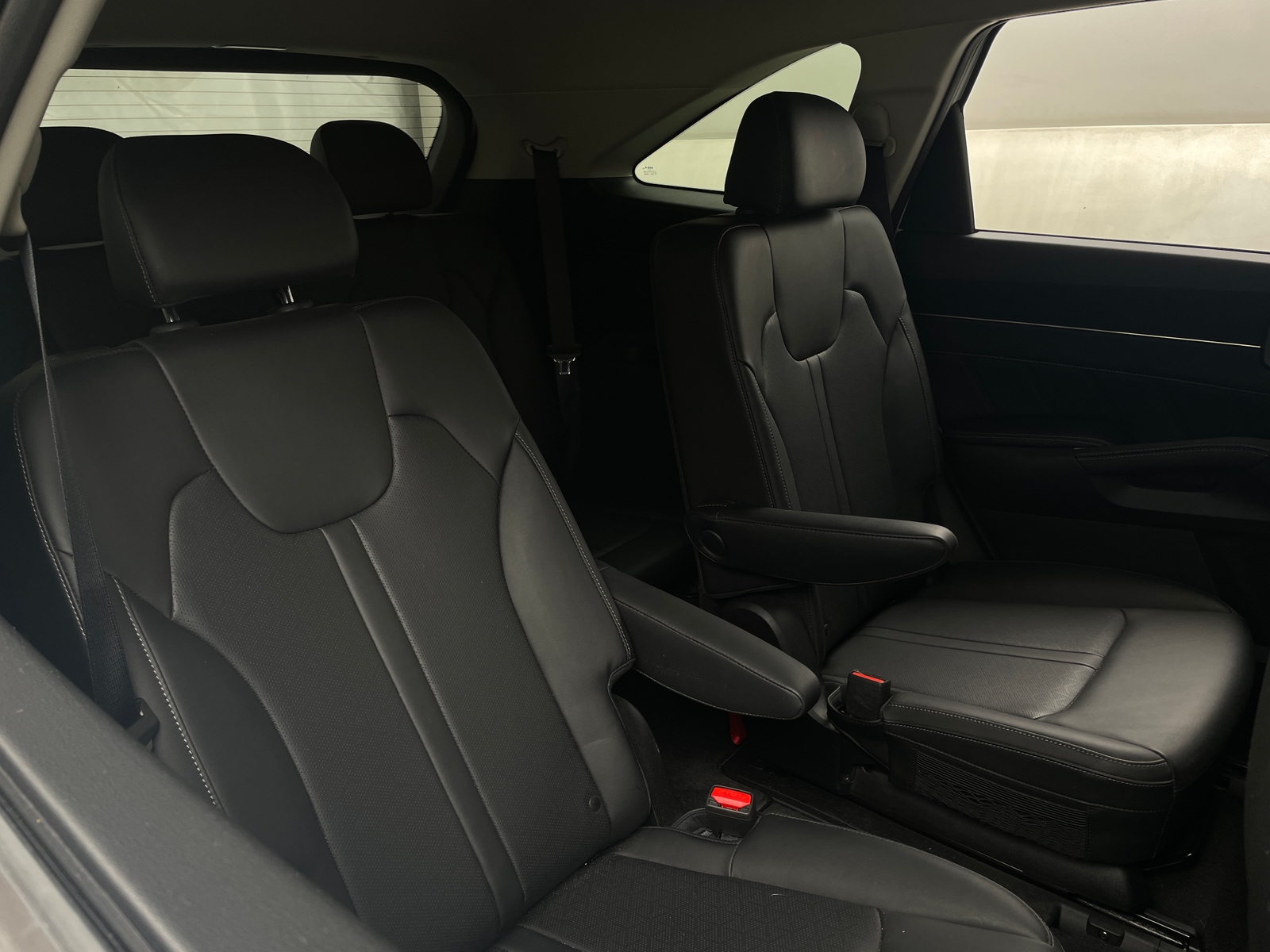 Thumbnail: 2023 Kia Sorento - 5