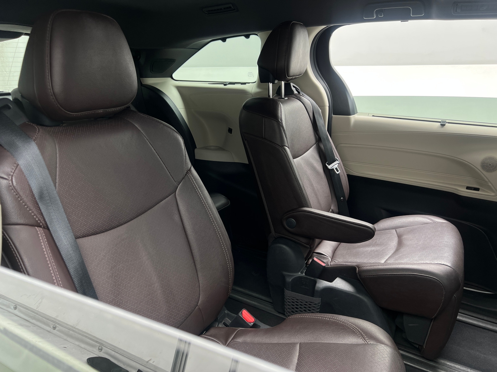Thumbnail: 2022 Toyota Sienna - 6
