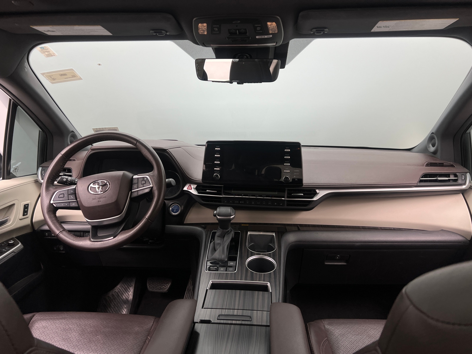 Thumbnail: 2022 Toyota Sienna - 3
