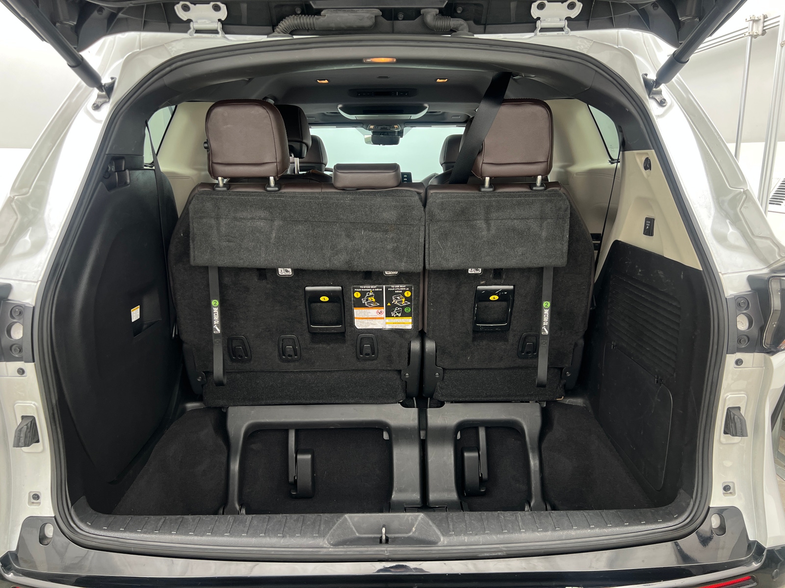 Thumbnail: 2022 Toyota Sienna - 7