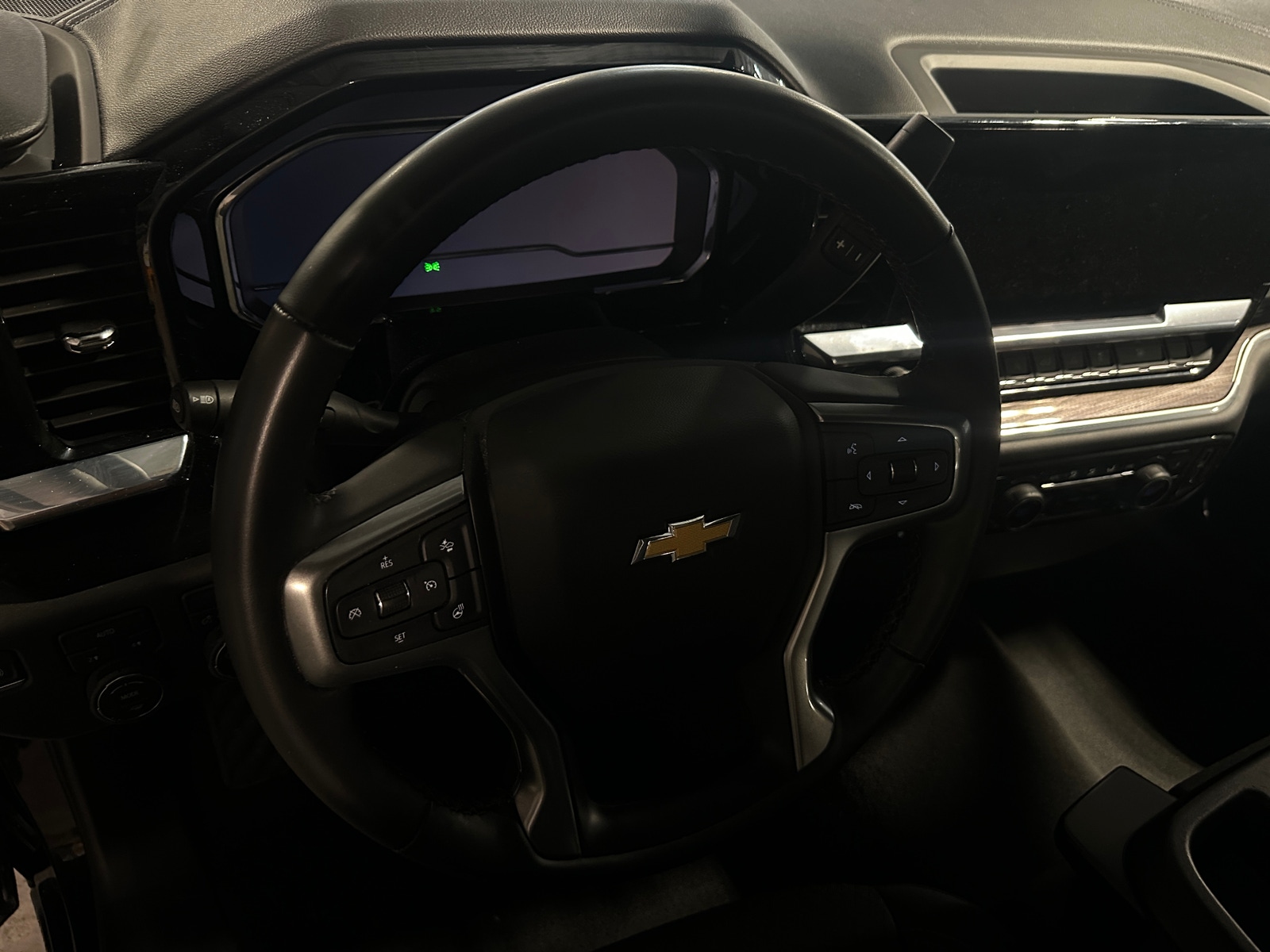 Thumbnail: 2024 Chevrolet Silverado 1500 - 5