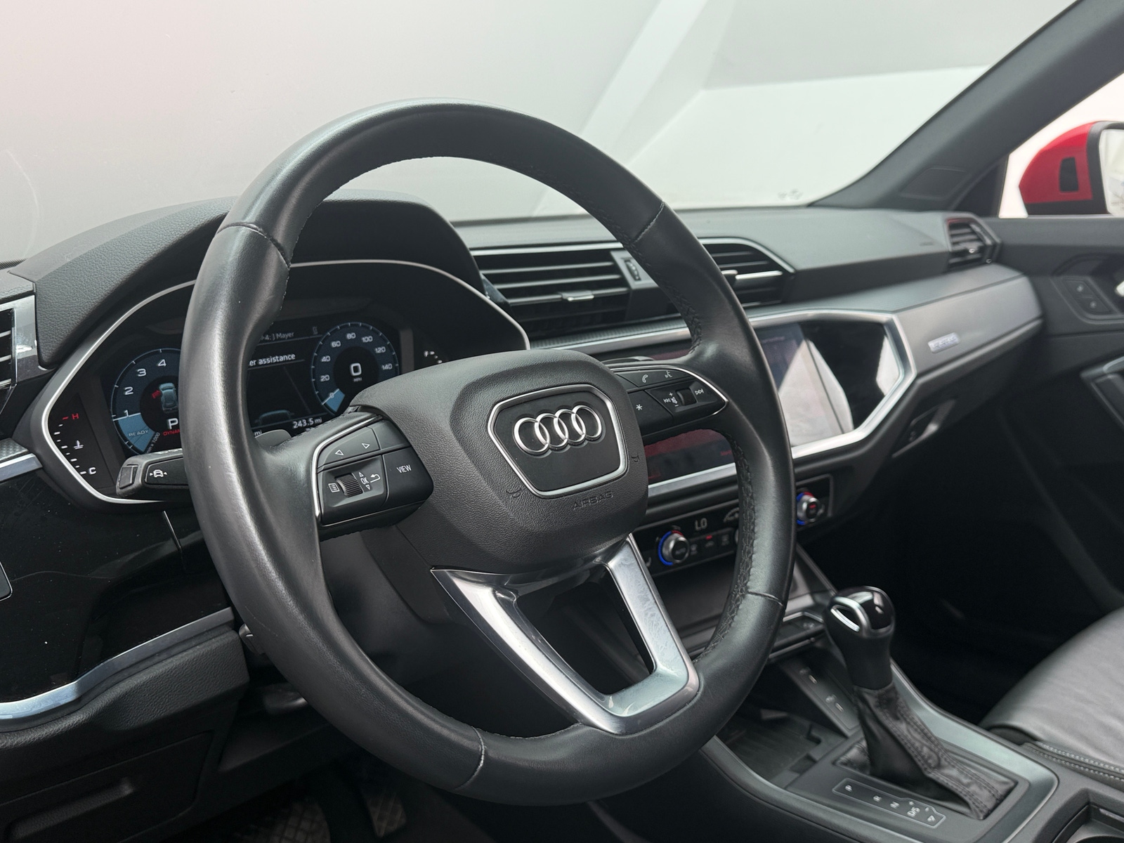 Thumbnail: 2023 Audi Q3 - 5