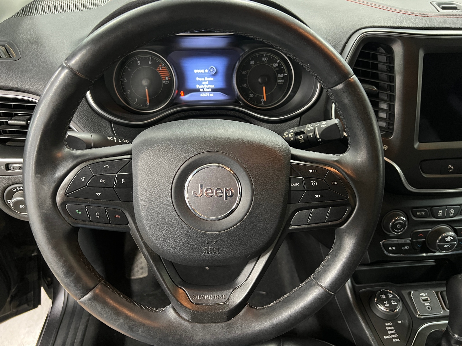 Thumbnail: 2020 Jeep Cherokee - 5