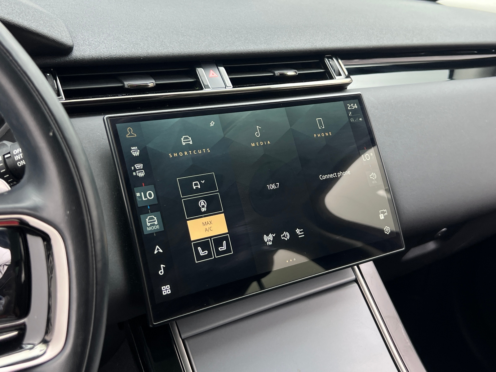 Thumbnail: 2024 Land Rover Range Rover Velar - 3
